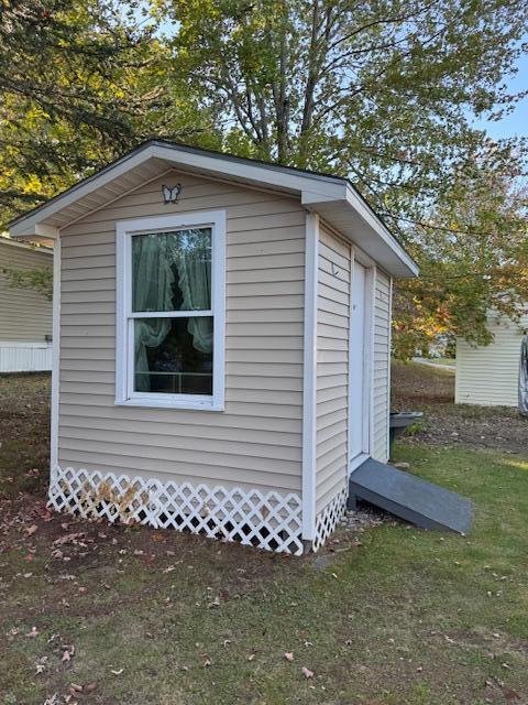 5 Locust Drive, Norway, ME, 04268