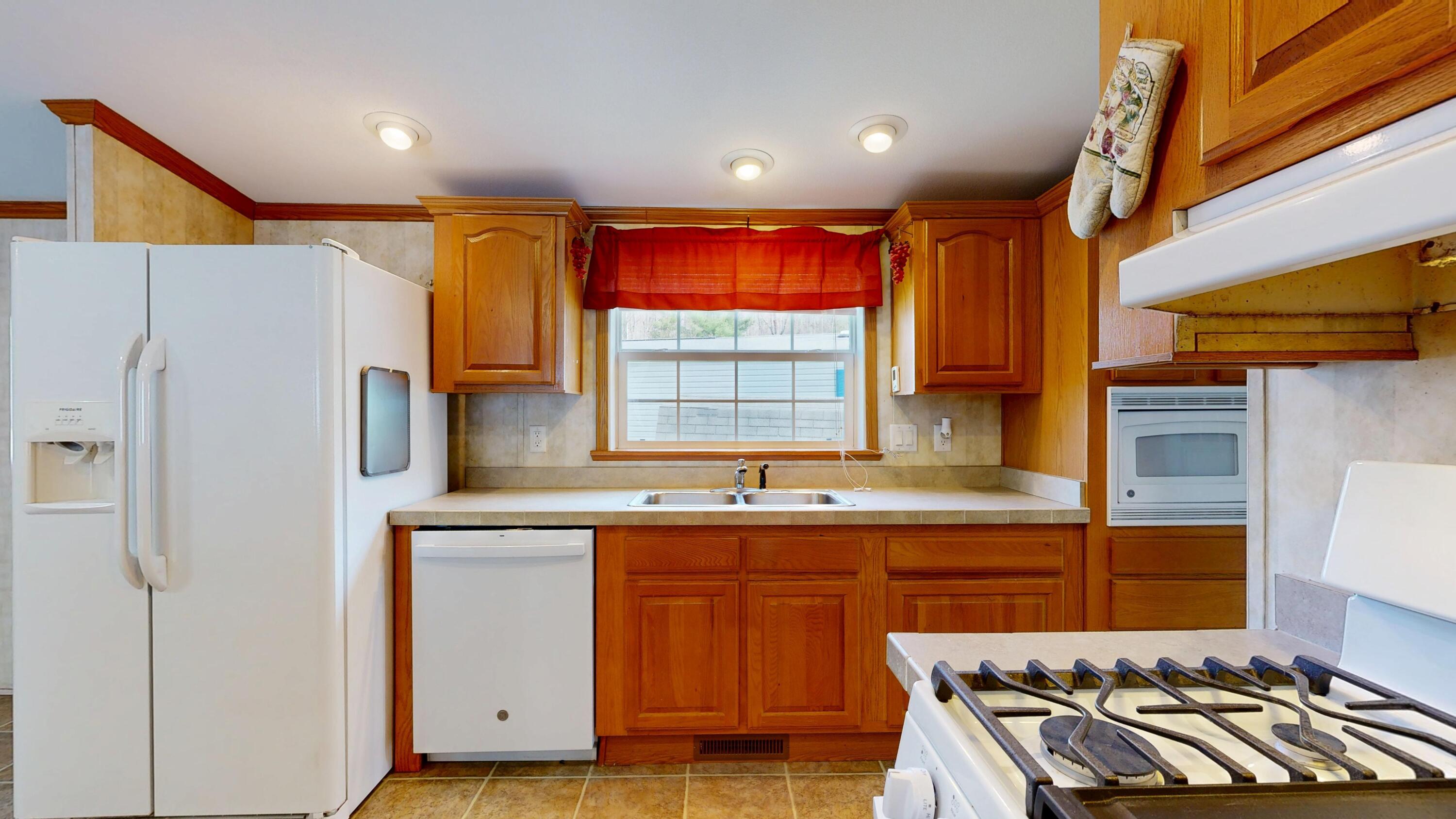 13 Evergreen Road, Lewiston, ME, 04240