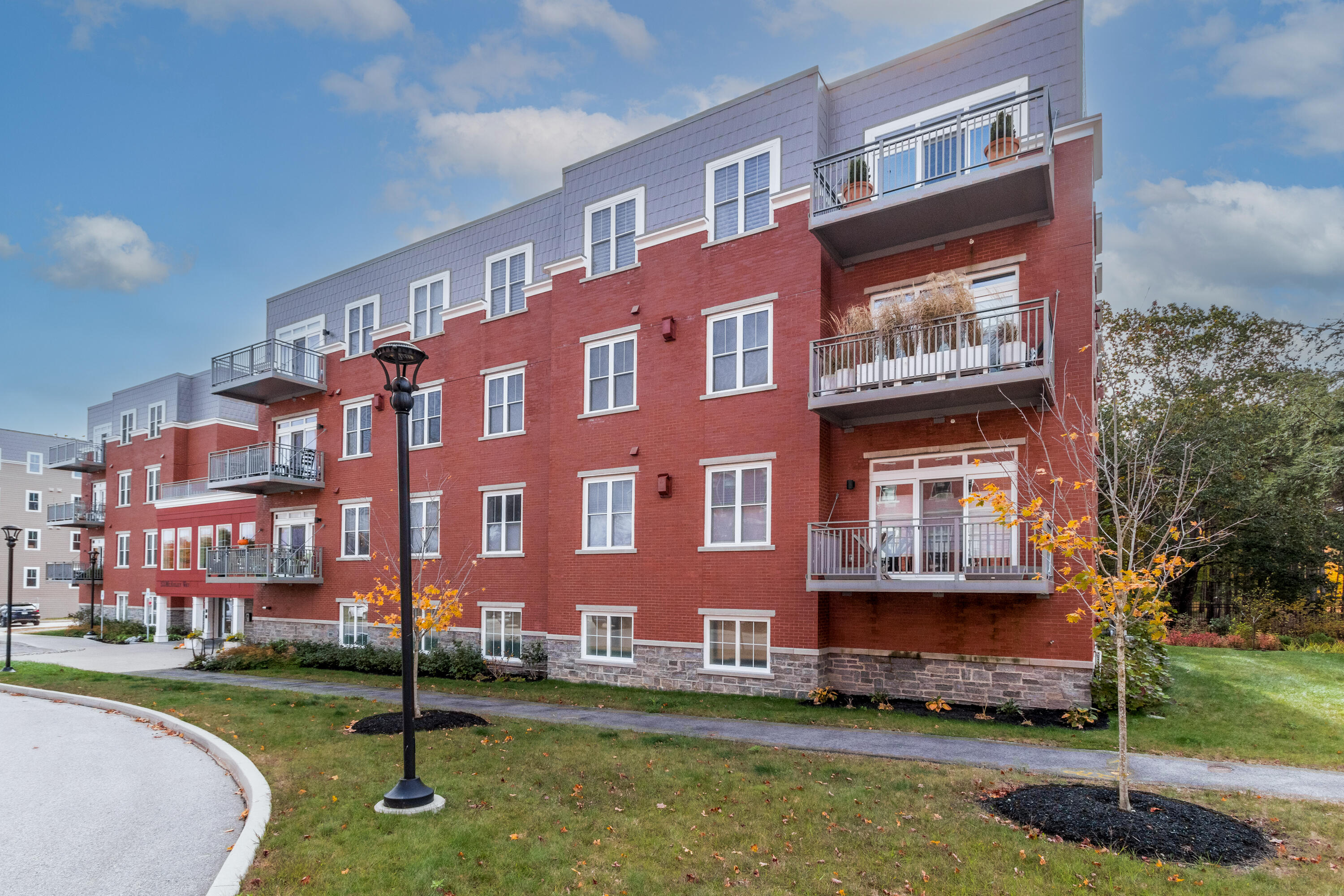 75 McAuley Way UNIT 402, Portland, ME, 04103