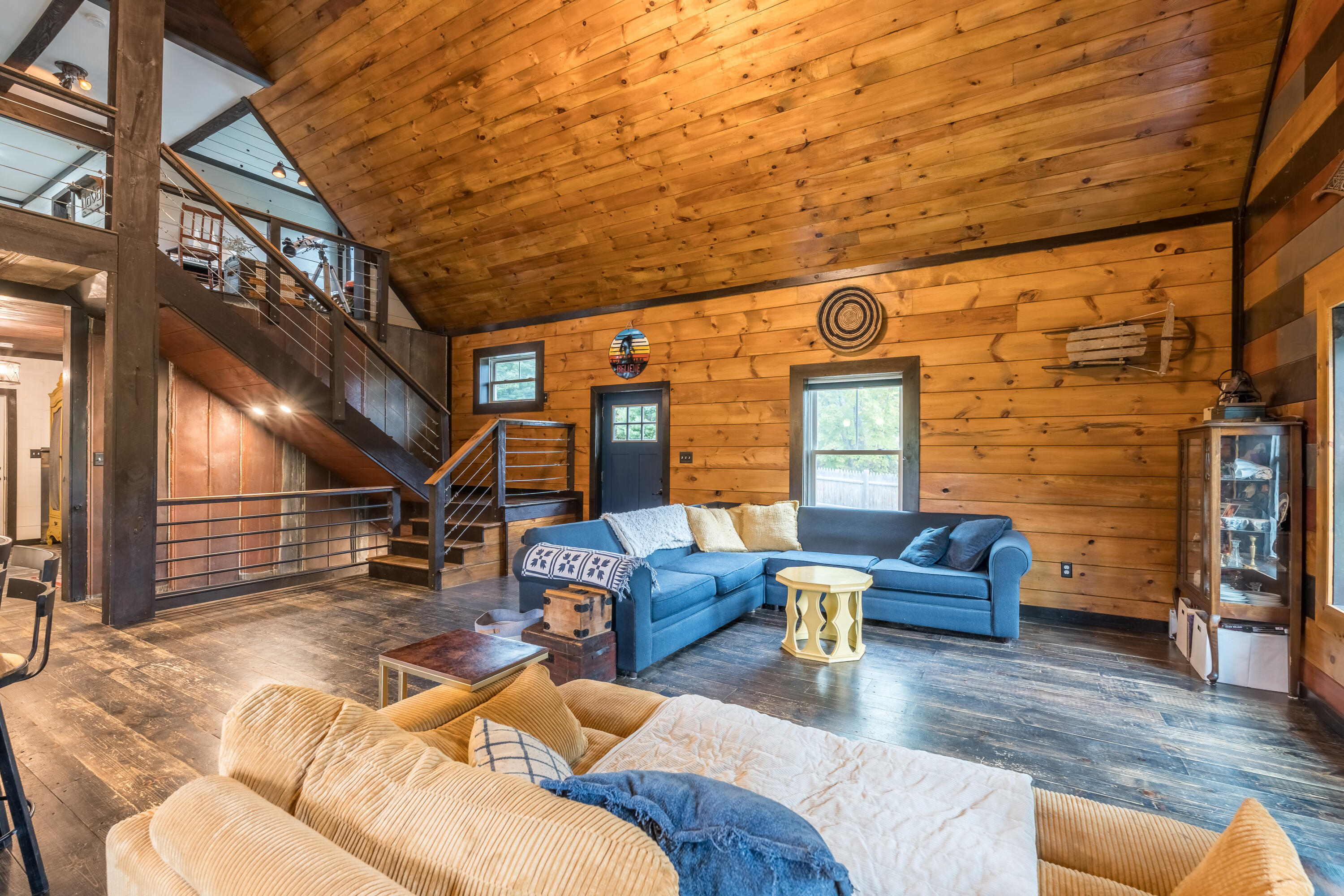 42 East Oxford Road, Paris, ME, 04281