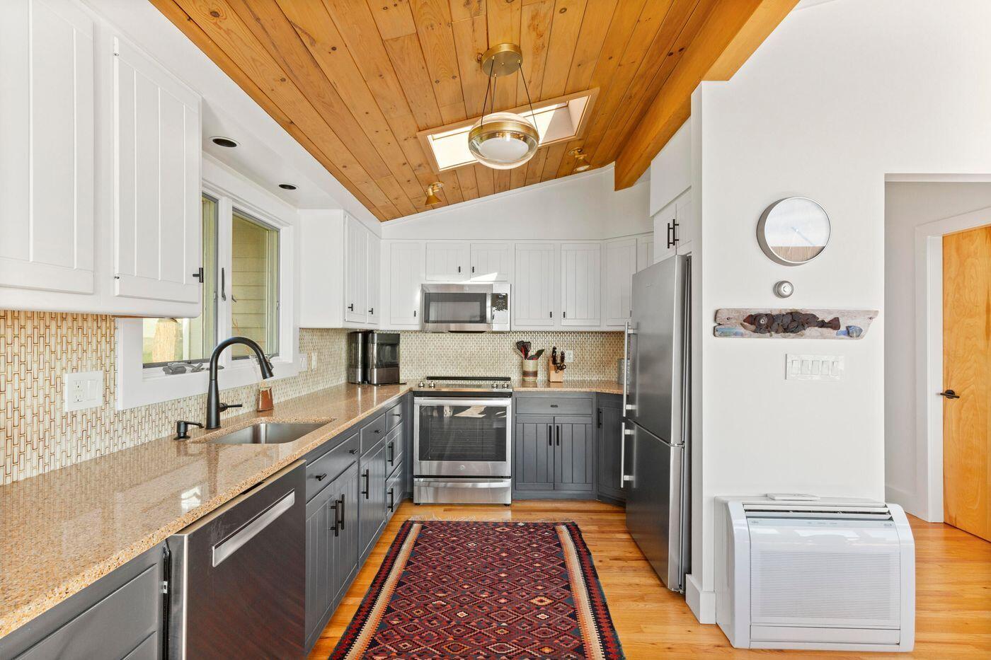 1588 Turtle Head Road, Islesboro, ME, 04848