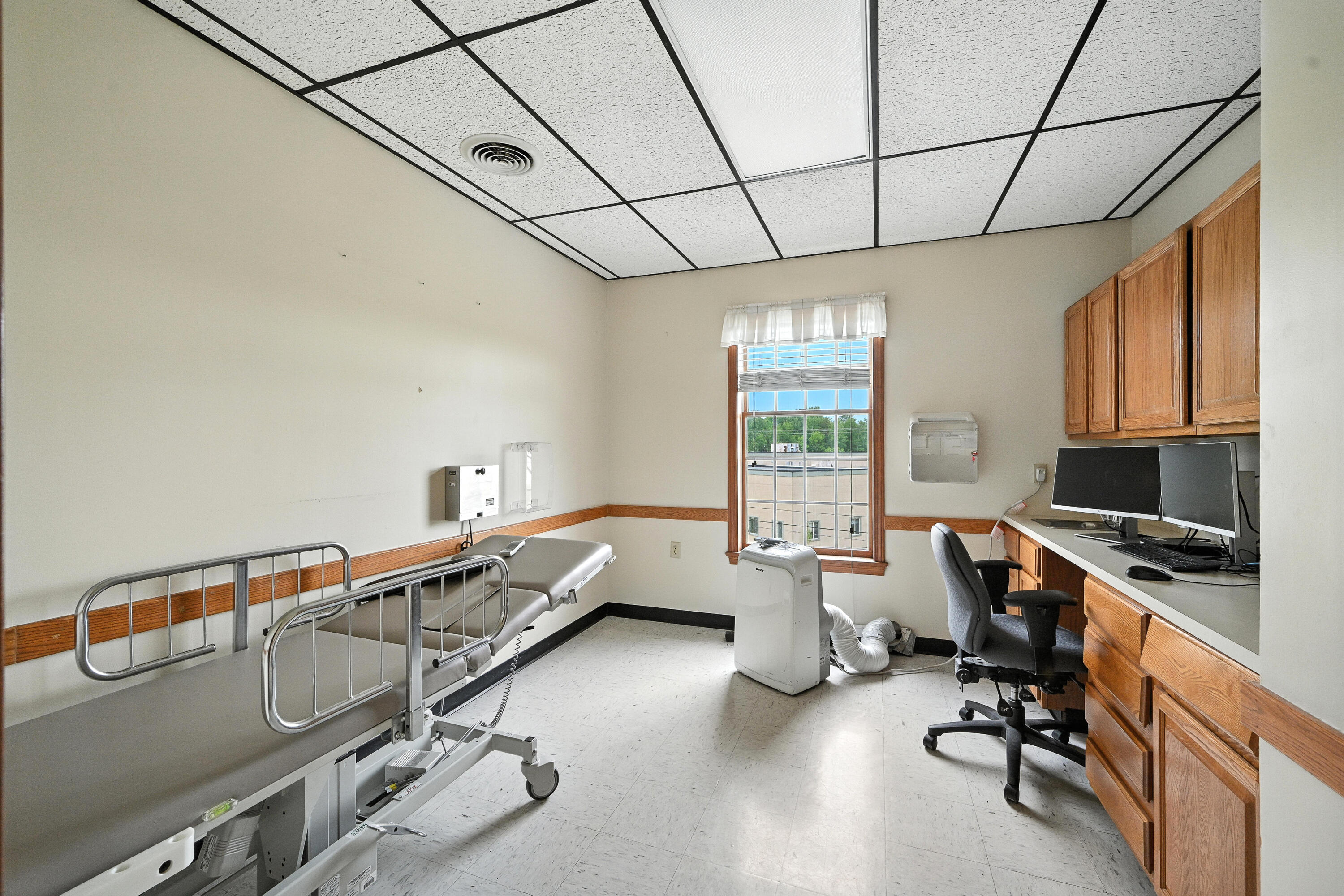 244 Kennedy Memorial Drive UNIT 1, Waterville, ME, 04901