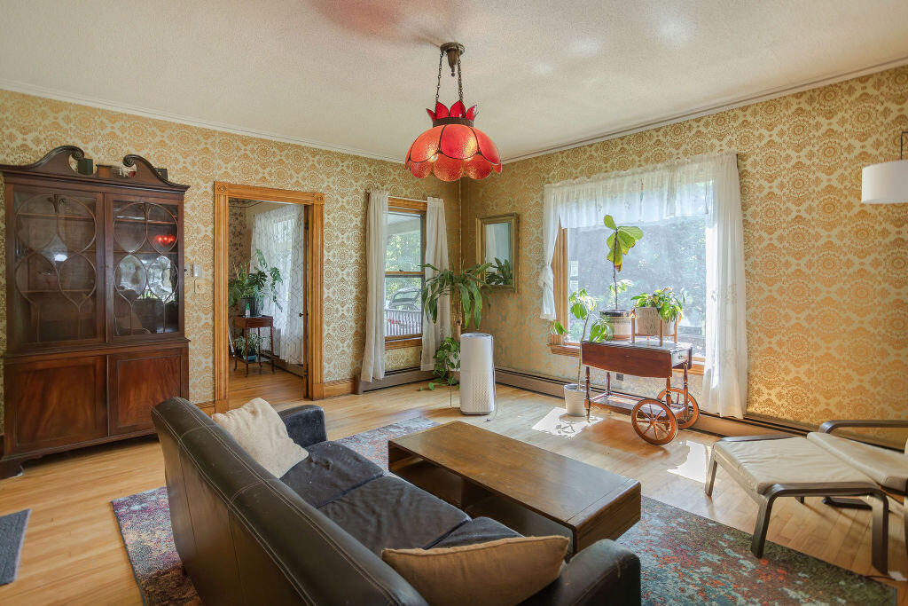 72 Main Street, Peru, ME, 04290