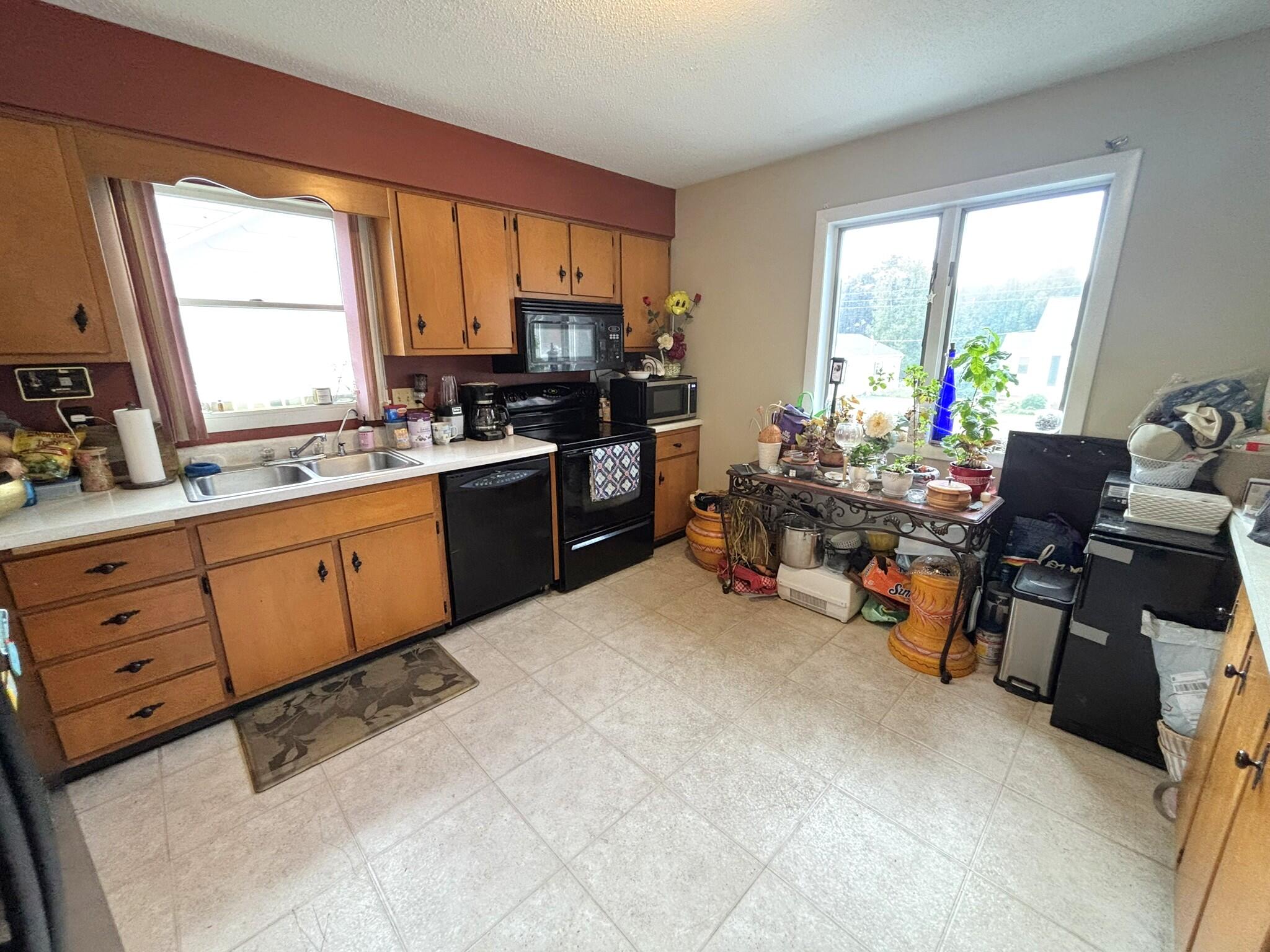 Unit 2 Kitchen & Dining