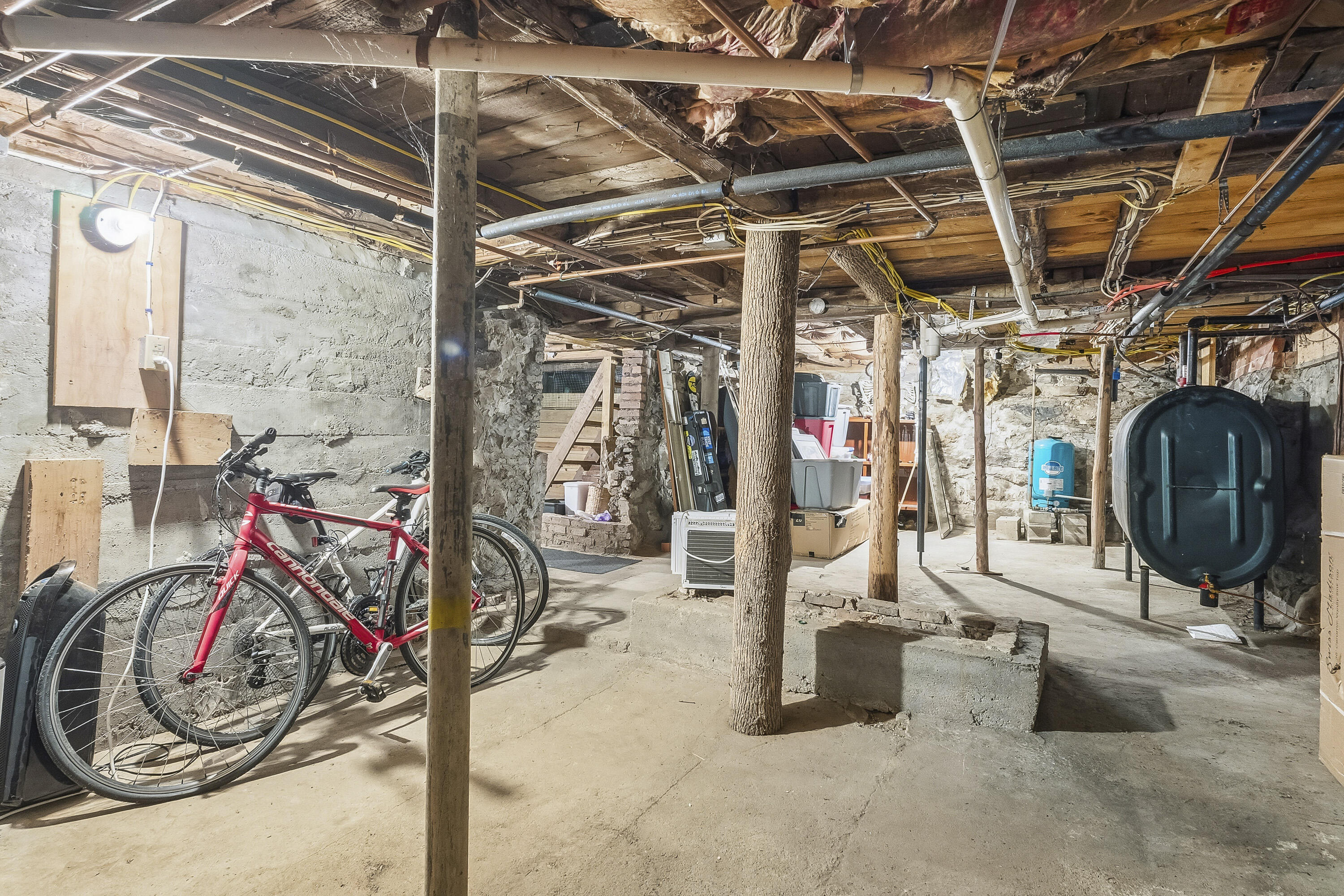 61 River Rd_145