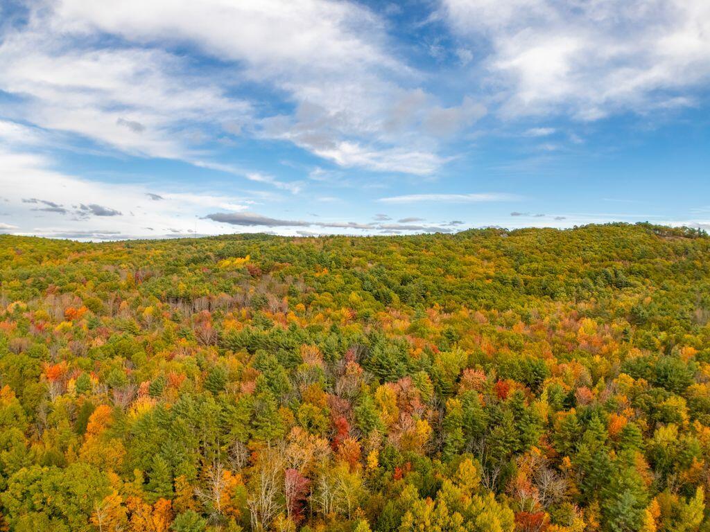 192 Mountain Road, Raymond, ME, 04071