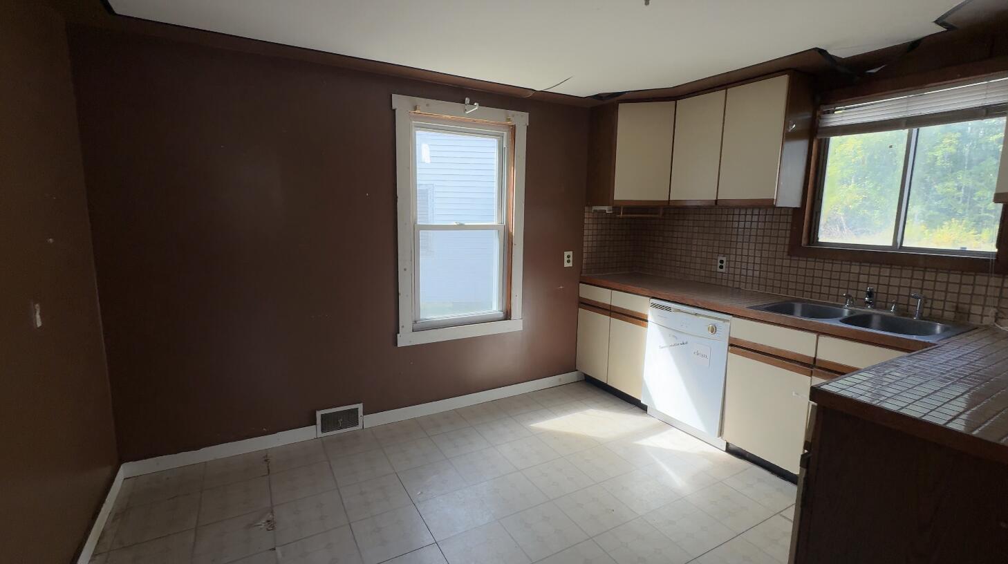 947 Sabattus Street, Lewiston, ME, 04240