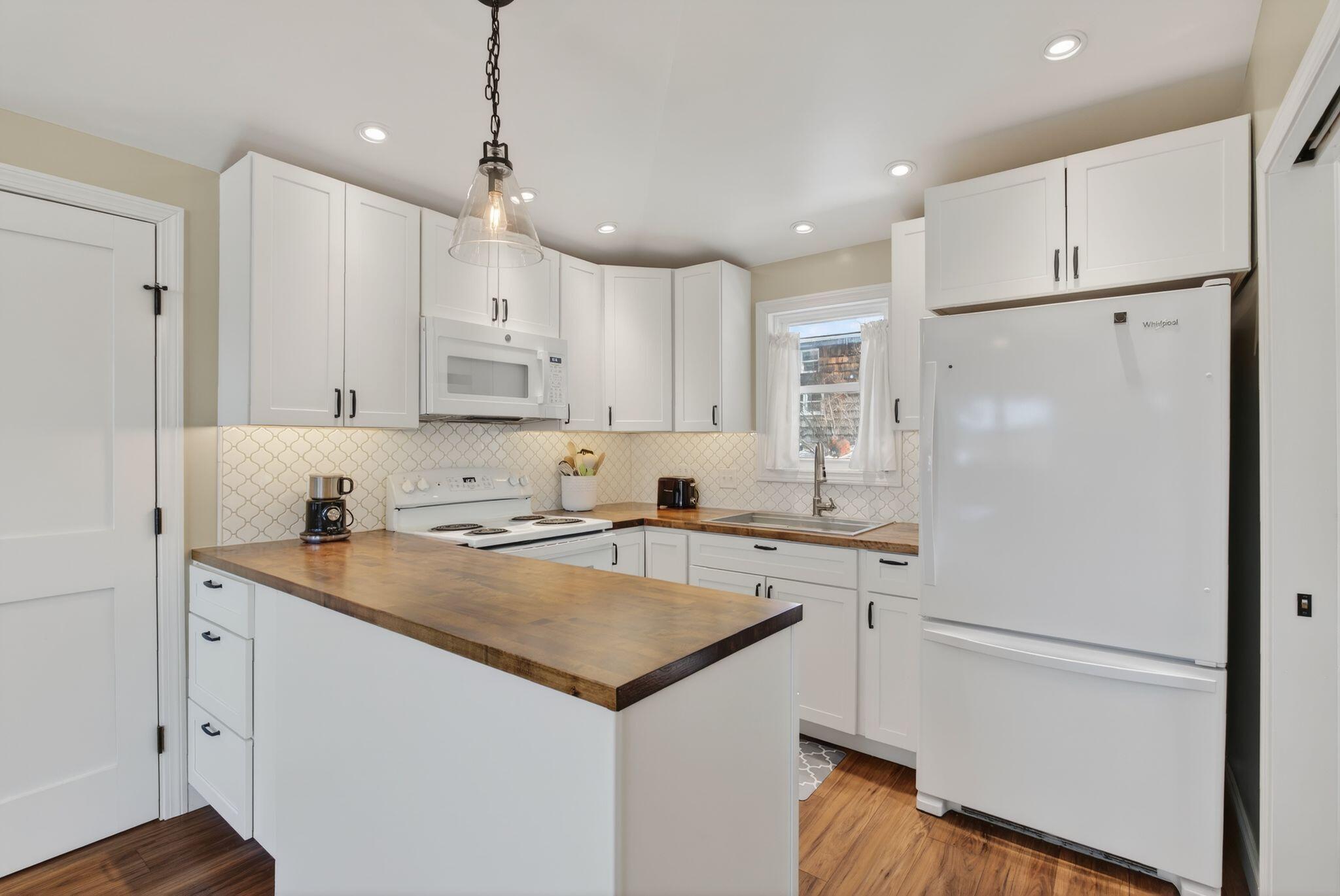 85-87 Taywood Road, Auburn, ME, 04210