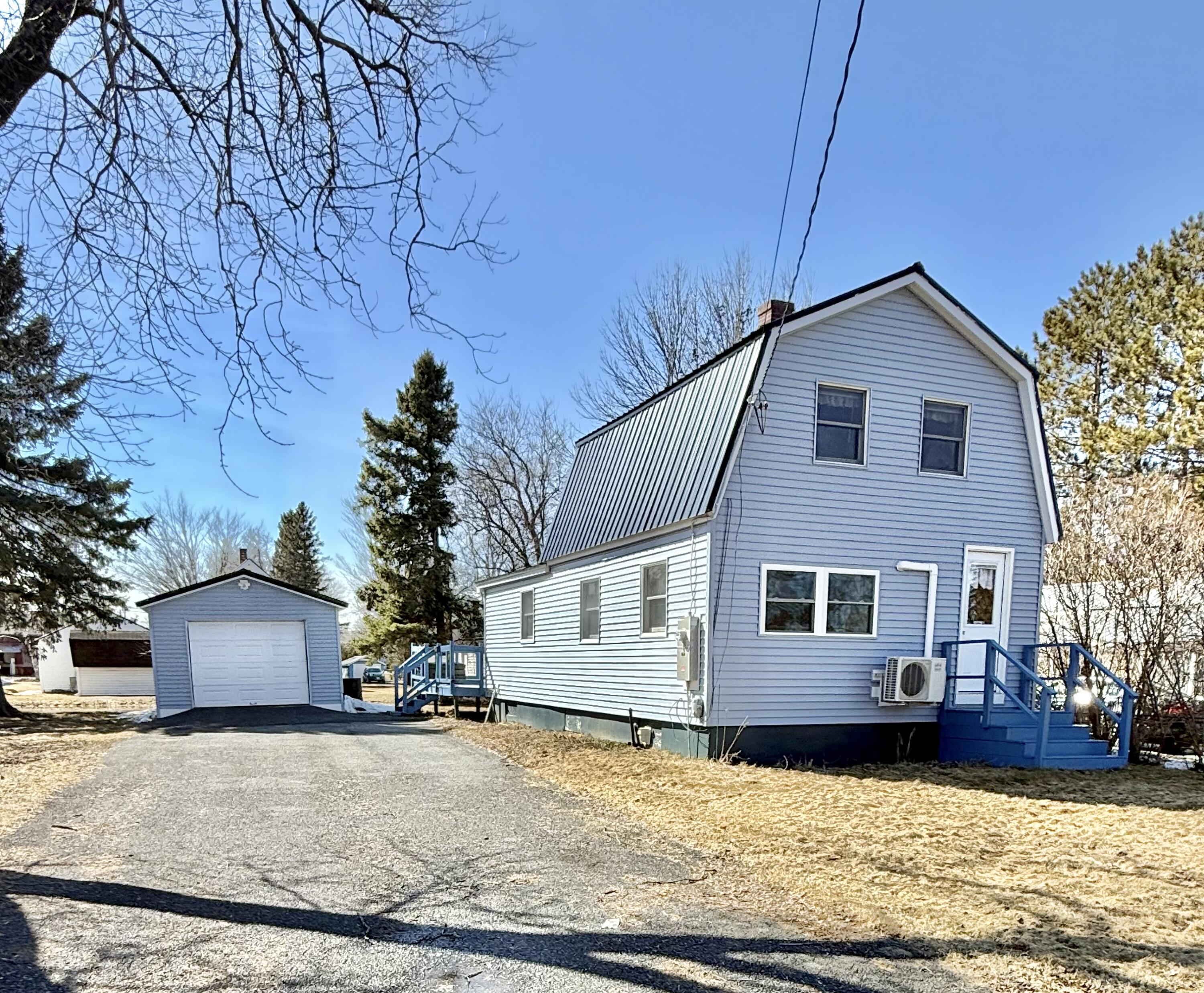 31 Delmont Street, Presque Isle, ME, 04769