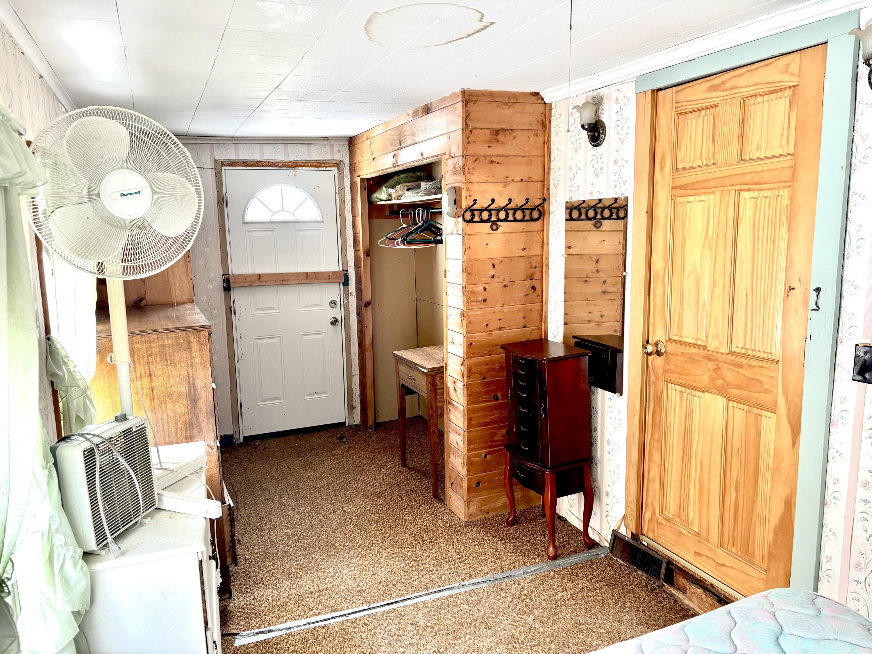 6 Horseshoe Road, Medway, ME, 04460