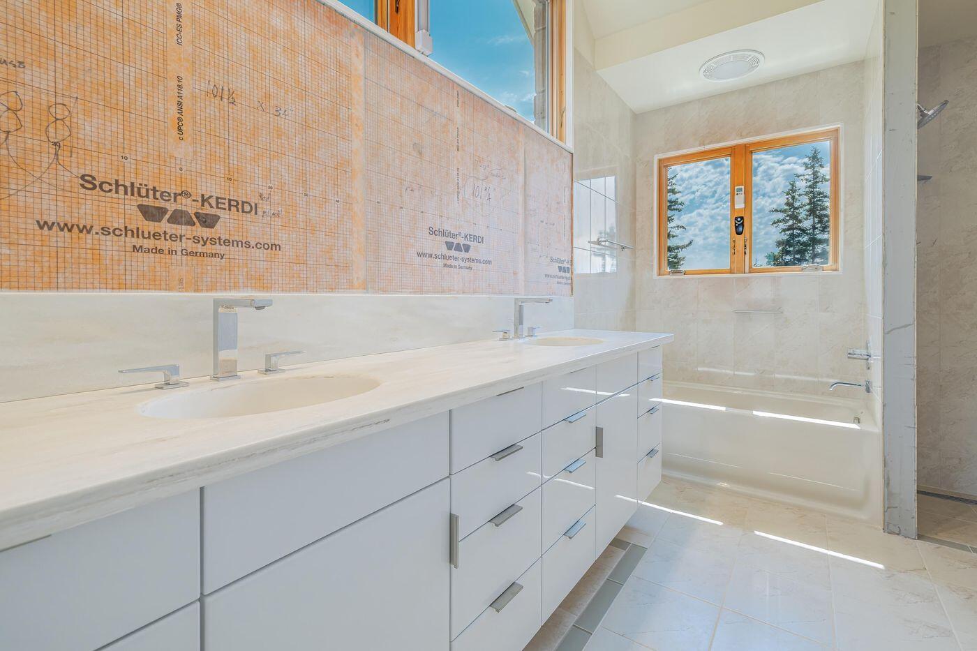 131 Lighthouse Point Road, Gouldsboro, ME, 04607