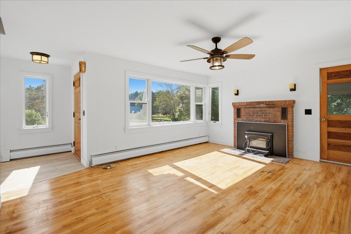 1827 Minot Avenue, Auburn, ME 04210 34-1-34