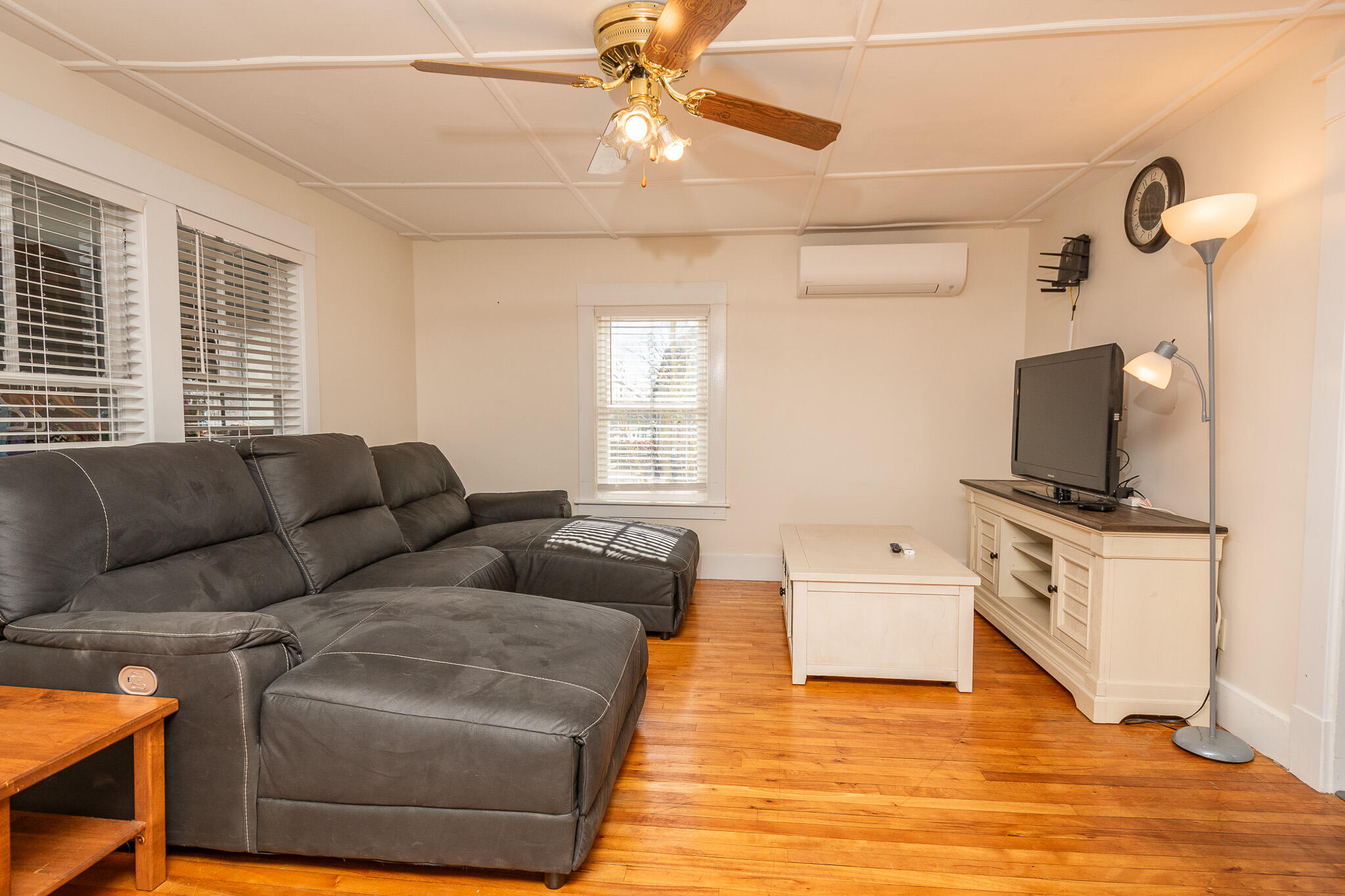 947 W Main Street, Dover-foxcroft, ME, 04426