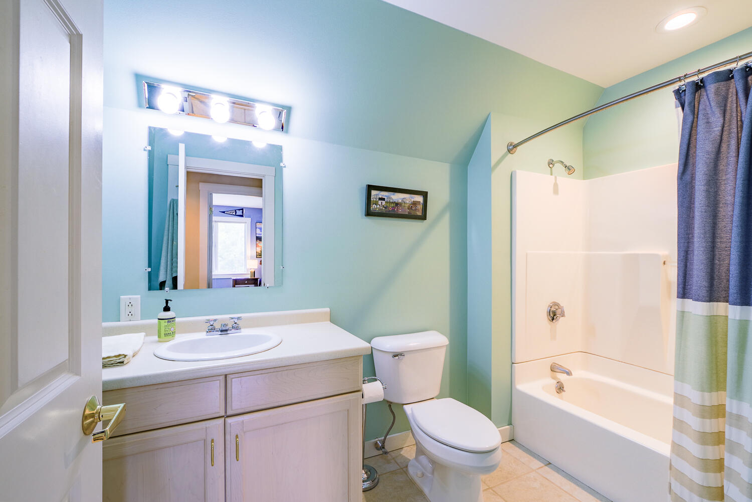 20B Springbrook Drive, #TH-6, Belfast, ME 04915 20B Springbrook Drive 13-(ZF-1996-83945-
