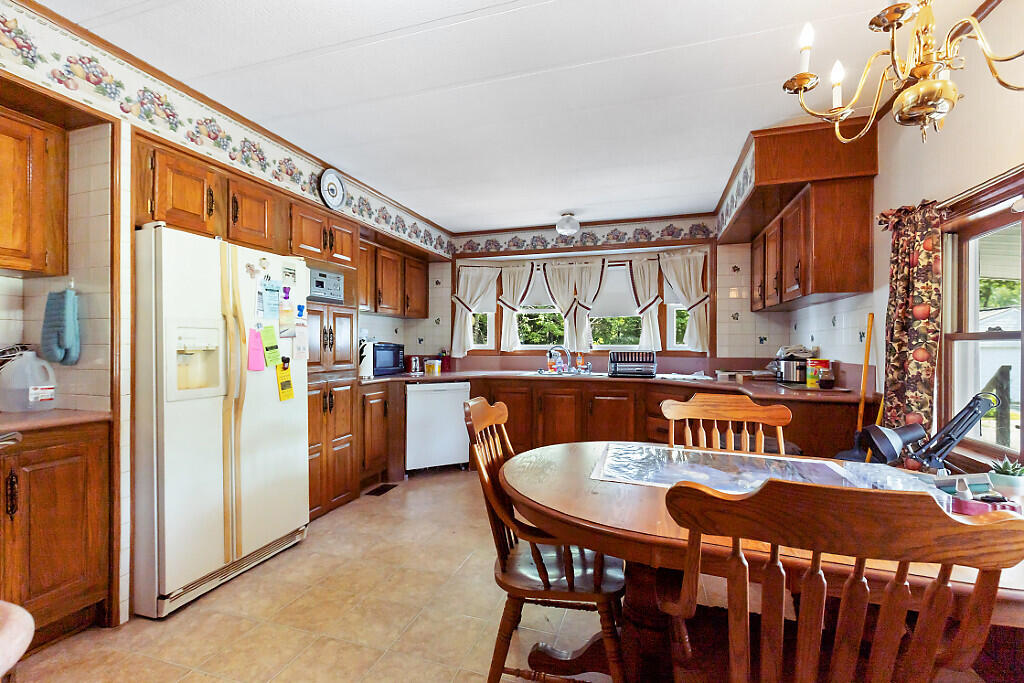 1650 N Belfast Avenue, Vassalboro, ME 04989 35_BP5A0213_DxO_mls