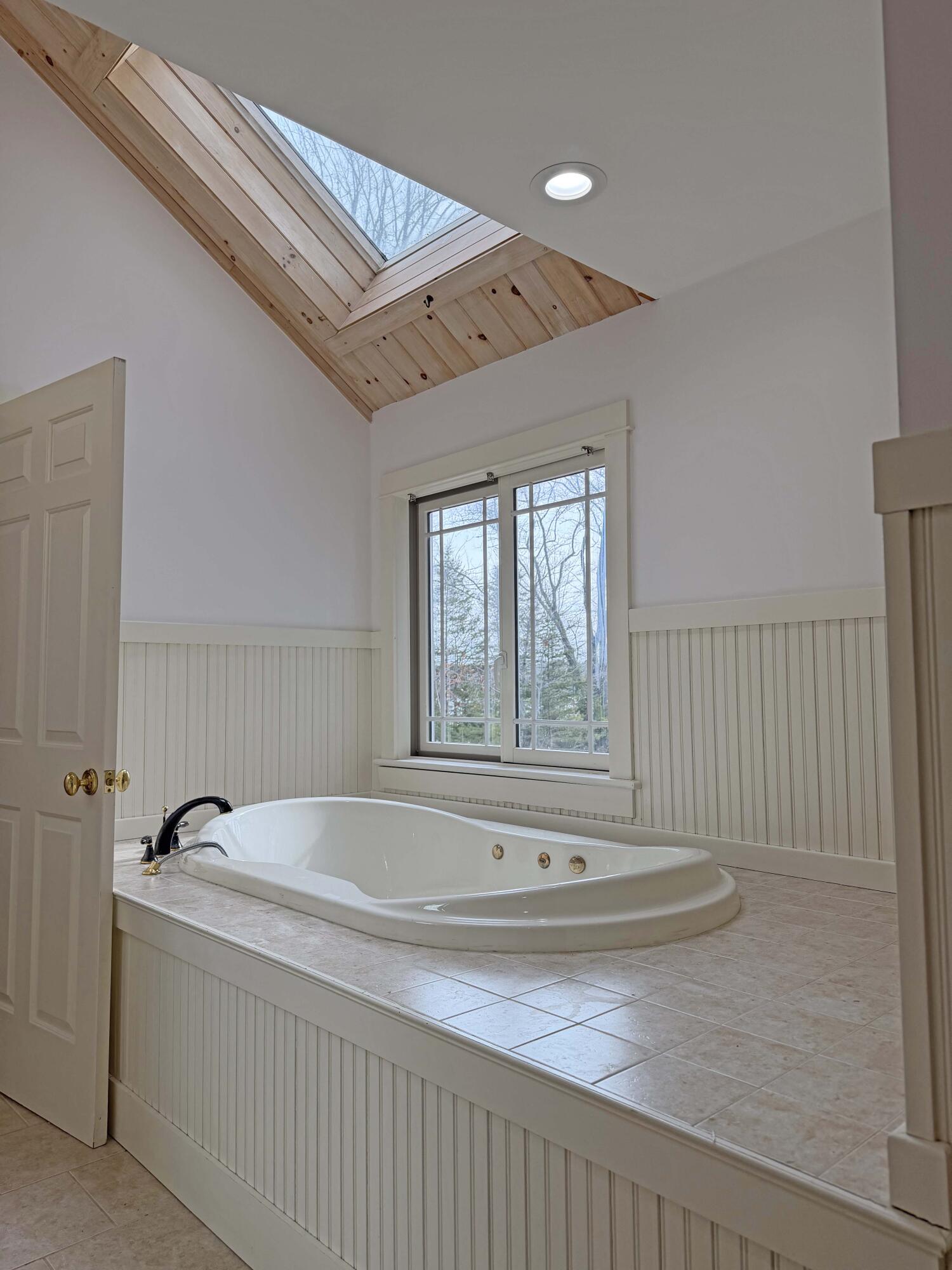 84 Mosely Point Lane, Lamoine, ME, 04605