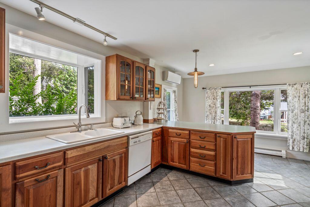 31 Elizabeth Street, Portland, ME, 04108