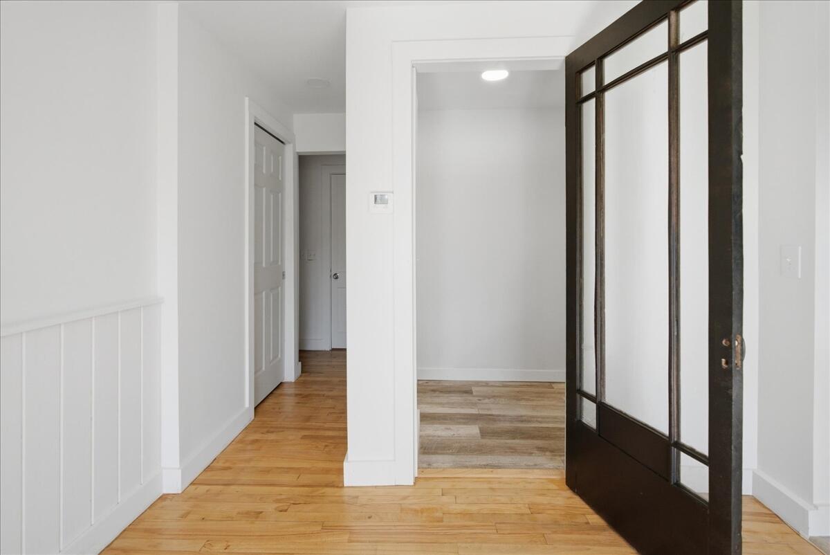 1827 Minot Avenue, Auburn, ME 04210 39-1-39
