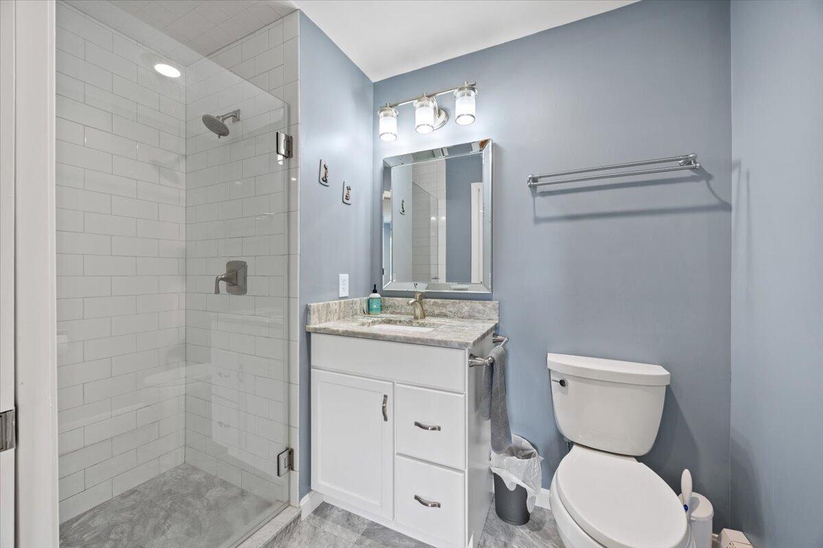 40 Old Neck Road, Scarborough, ME 04074 En Suite Bathroom