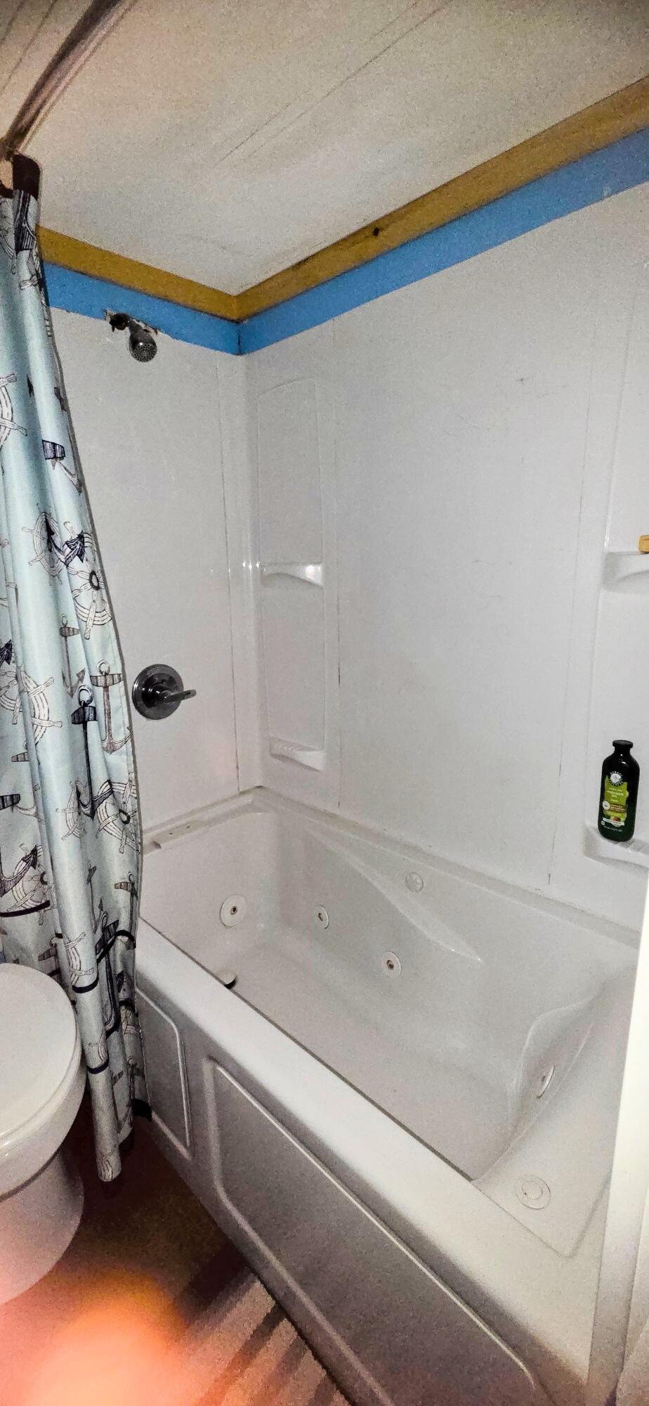 Jetted Tub