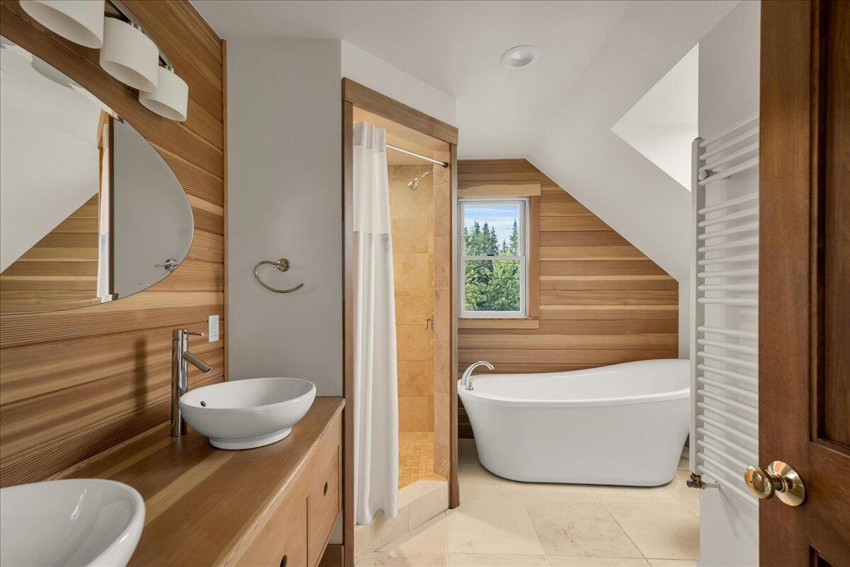 70 Ledgewood Lane, Blue Hill, ME, 04614