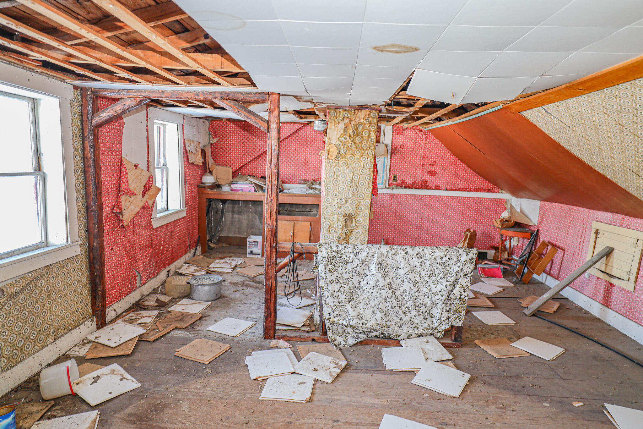 19 Knox Road, Peru, ME, 04290