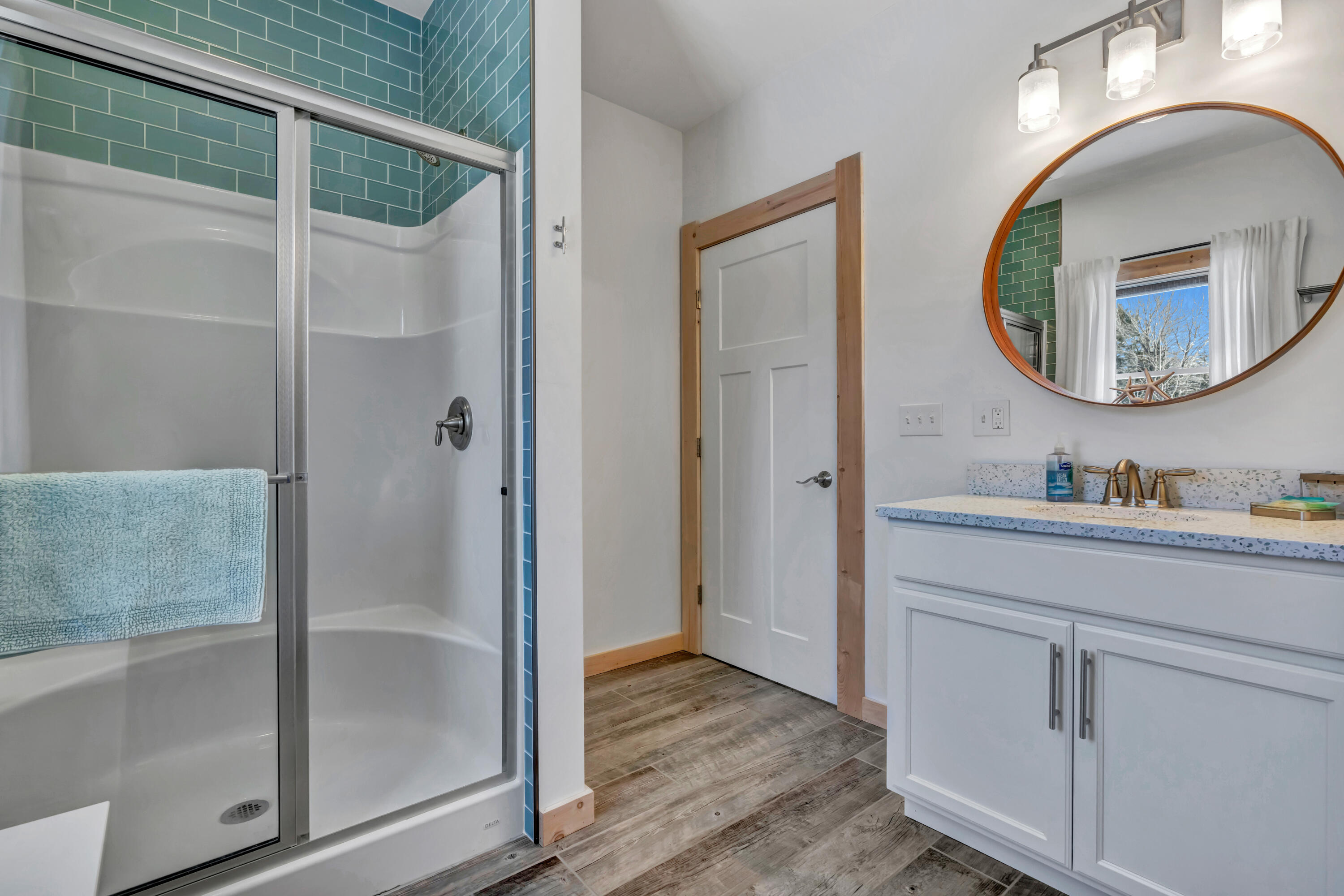 19 Crescent Beach Road, Owls Head, ME, 04854