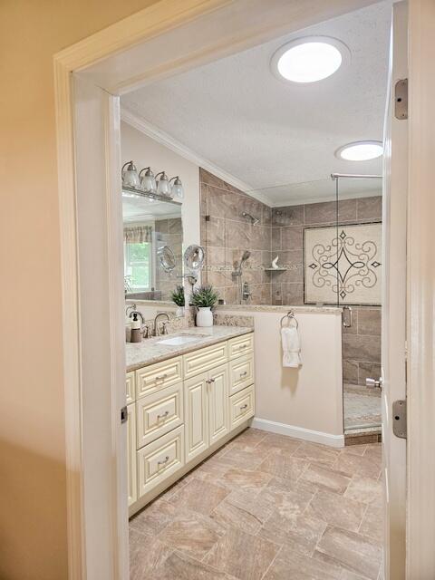 29. Prem bedrm bath
