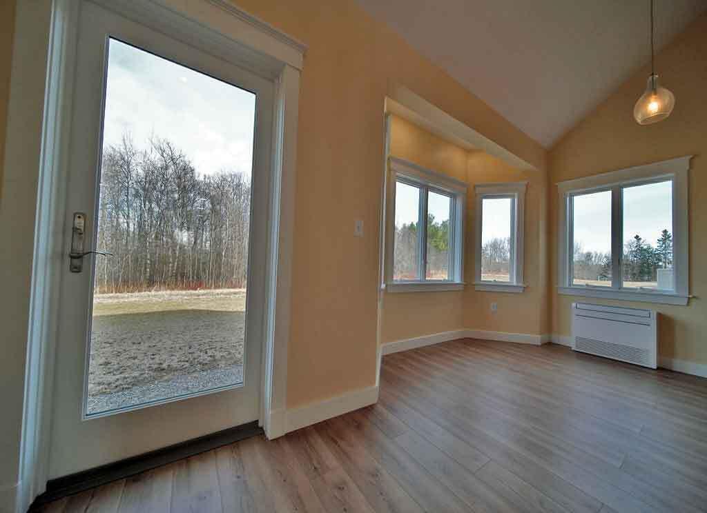 15 Lilac Lane, Houlton, ME, 04730