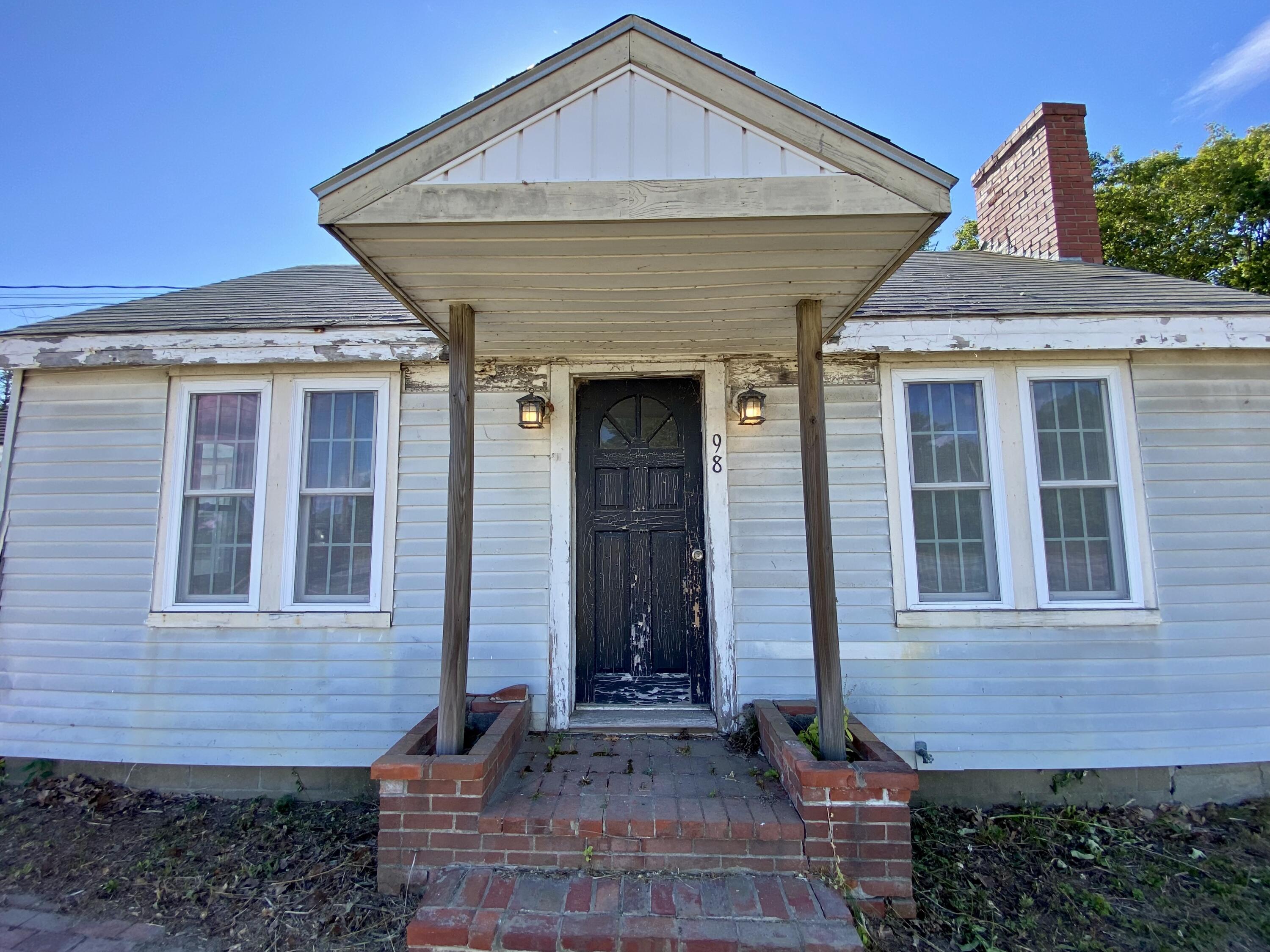 98 Auburn Road, Turner, ME, 04282