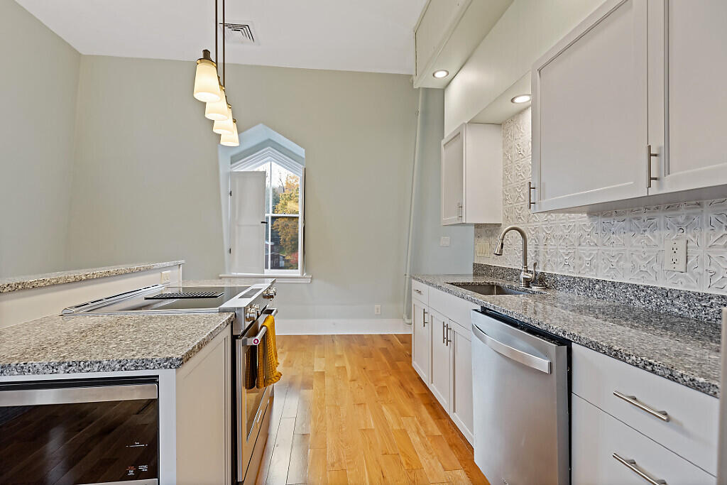 15 Middle Street UNIT 3, Hallowell, ME, 04347