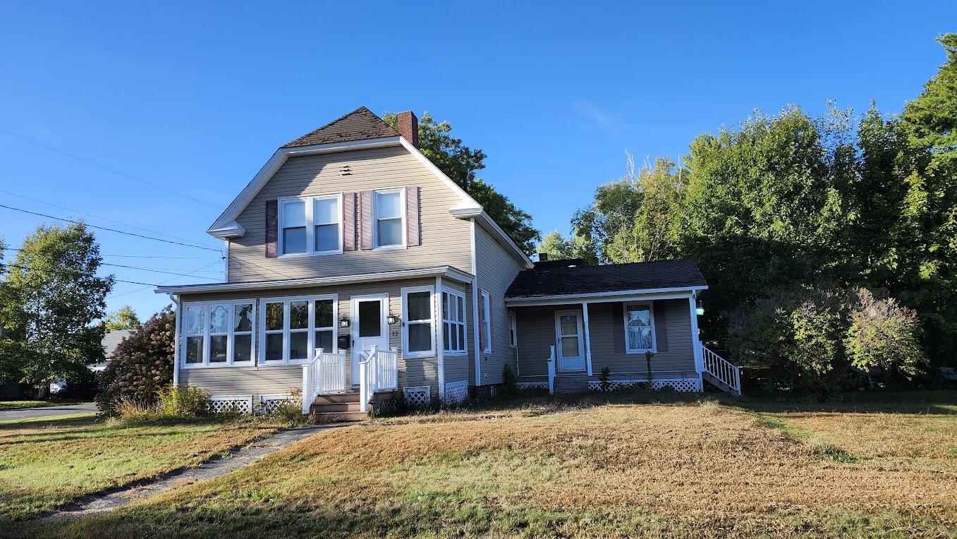 17 Bates Street, Millinocket, ME, 04462