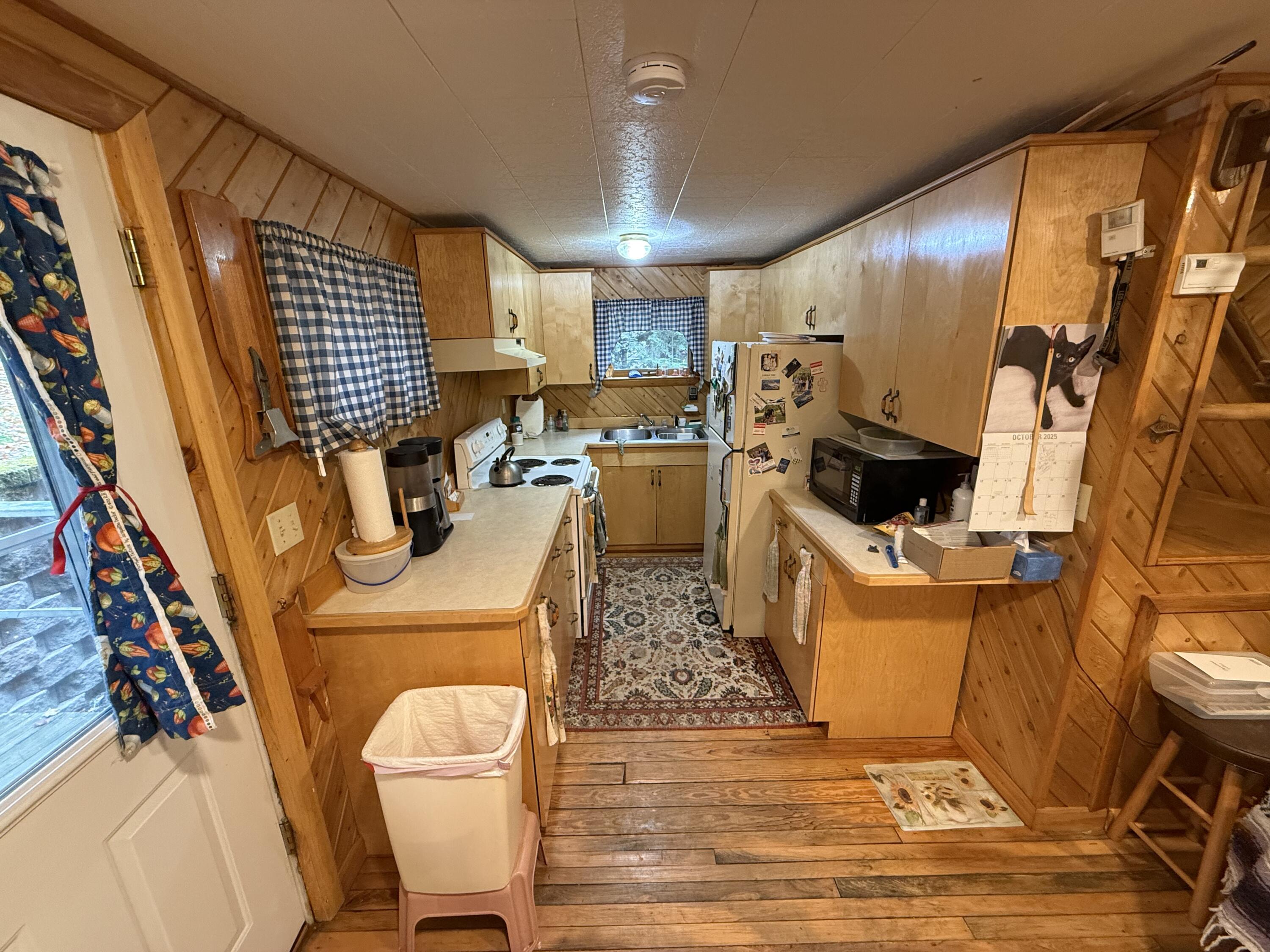 55 Mcnelly Road, Island Falls, ME, 04747