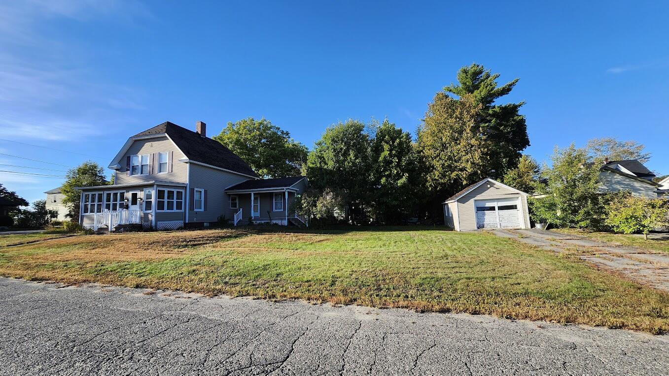 17 Bates Street, Millinocket, ME, 04462