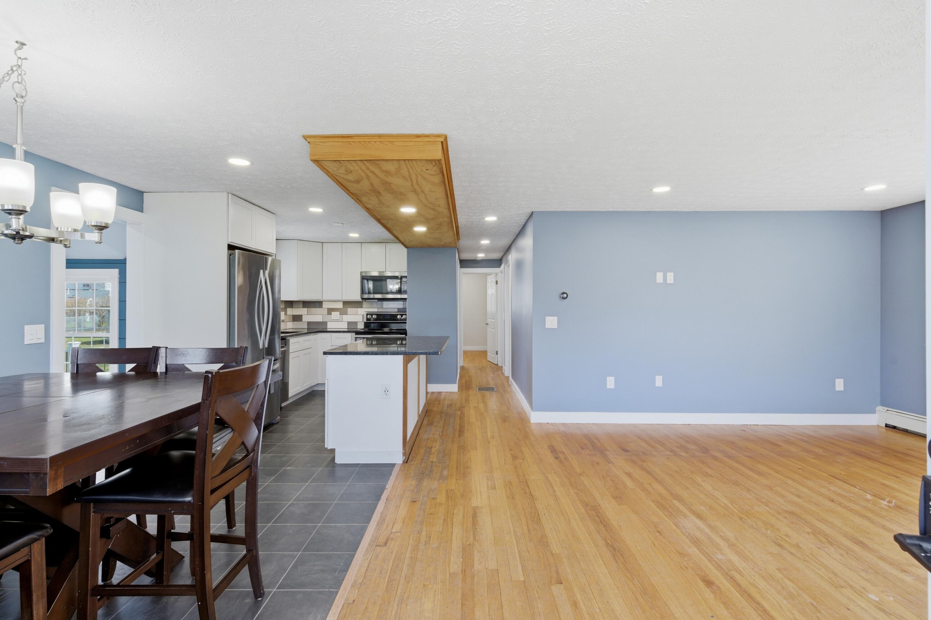 7 Sunset View Street, Gray, ME, 04039