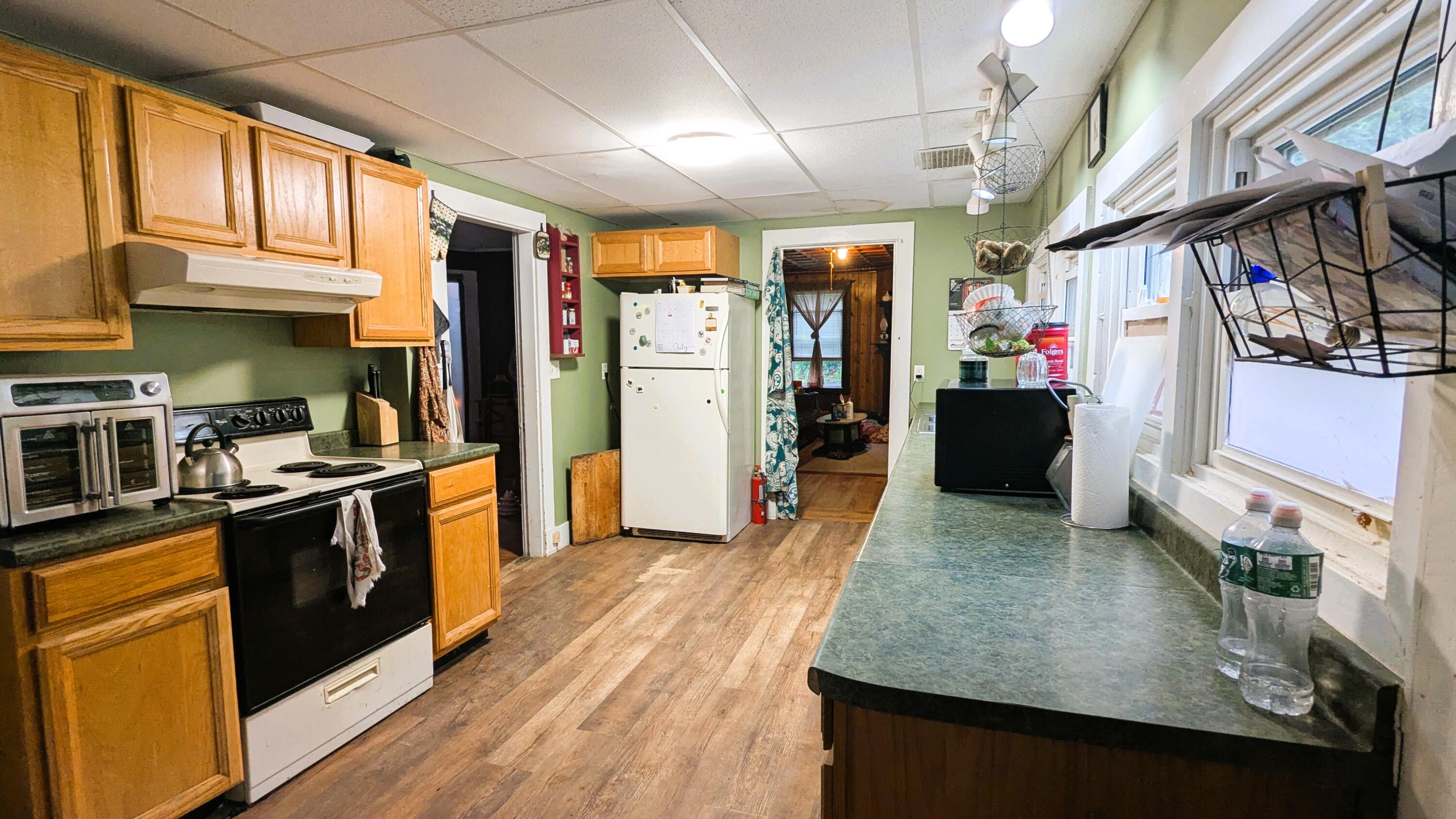 29 Kents Hill Road, Wayne, ME, 04284