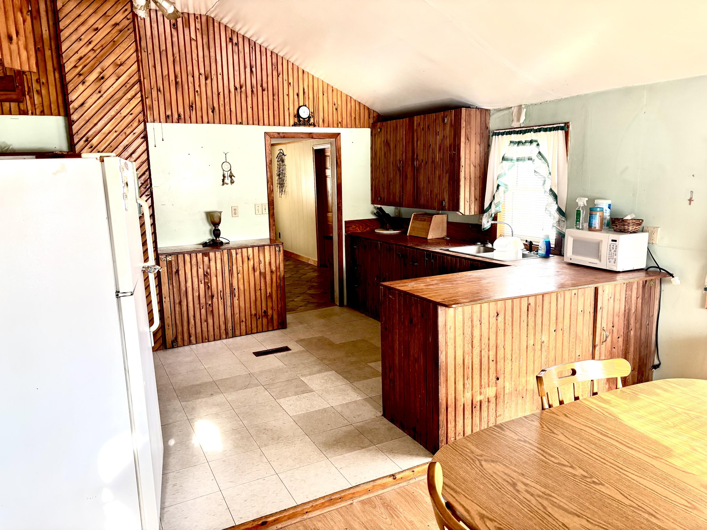 6 Horseshoe Road, Medway, ME, 04460