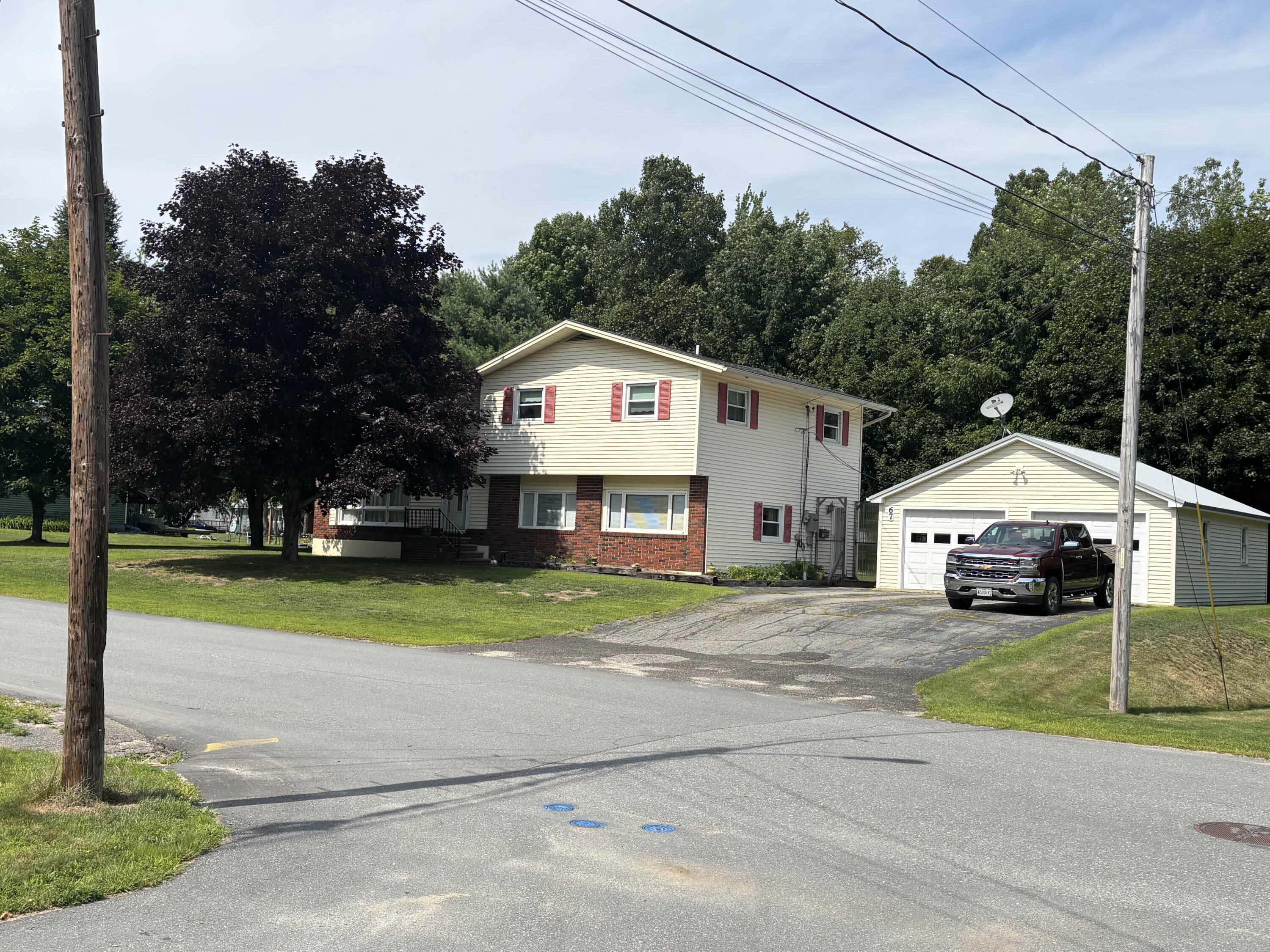 Photo of 67 Massachusetts Avenue Millinocket ME 04462