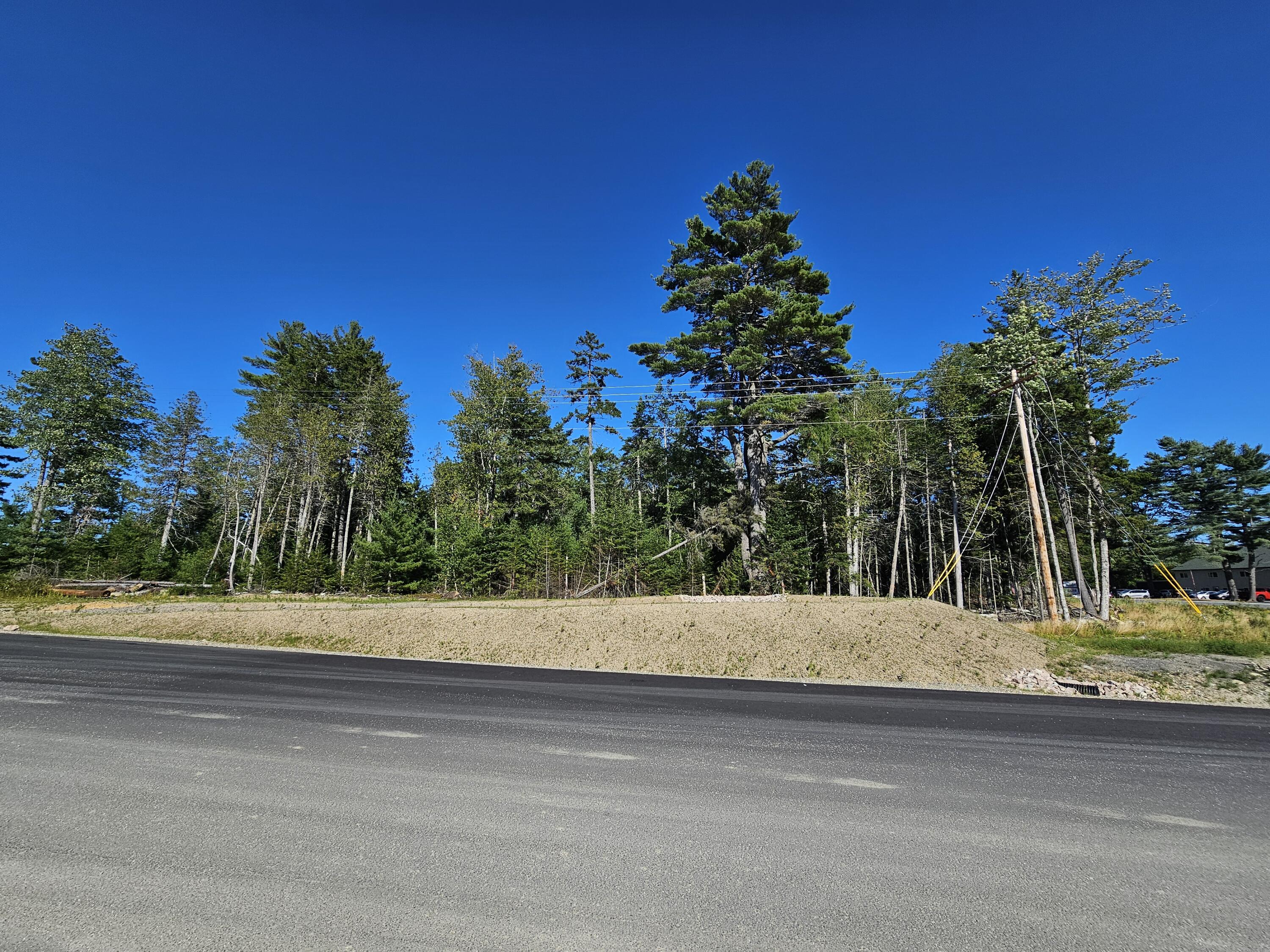 576 US Hwy 1, Hancock, ME, 04640