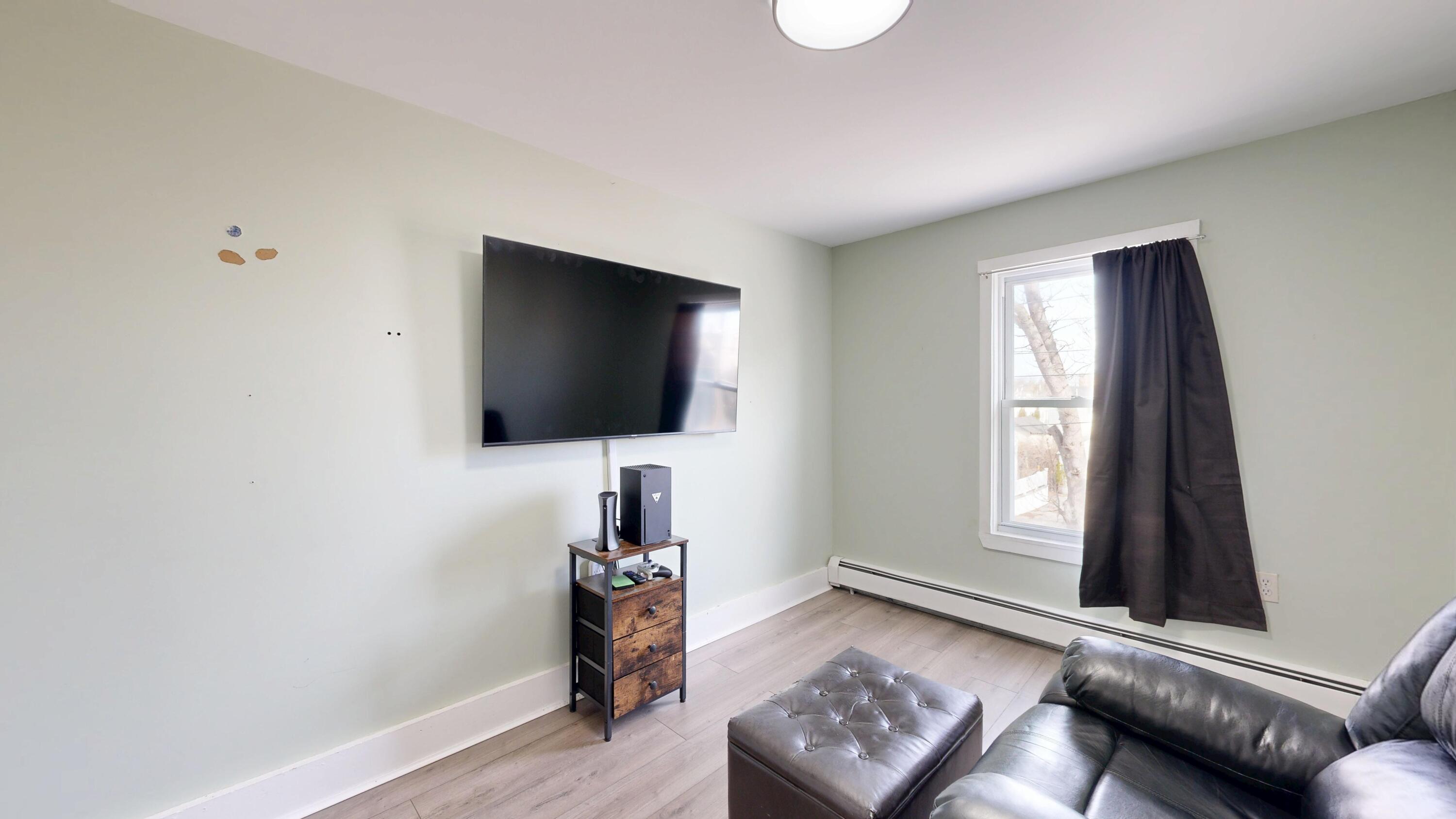 26 Holland Street, Lewiston, ME, 04240