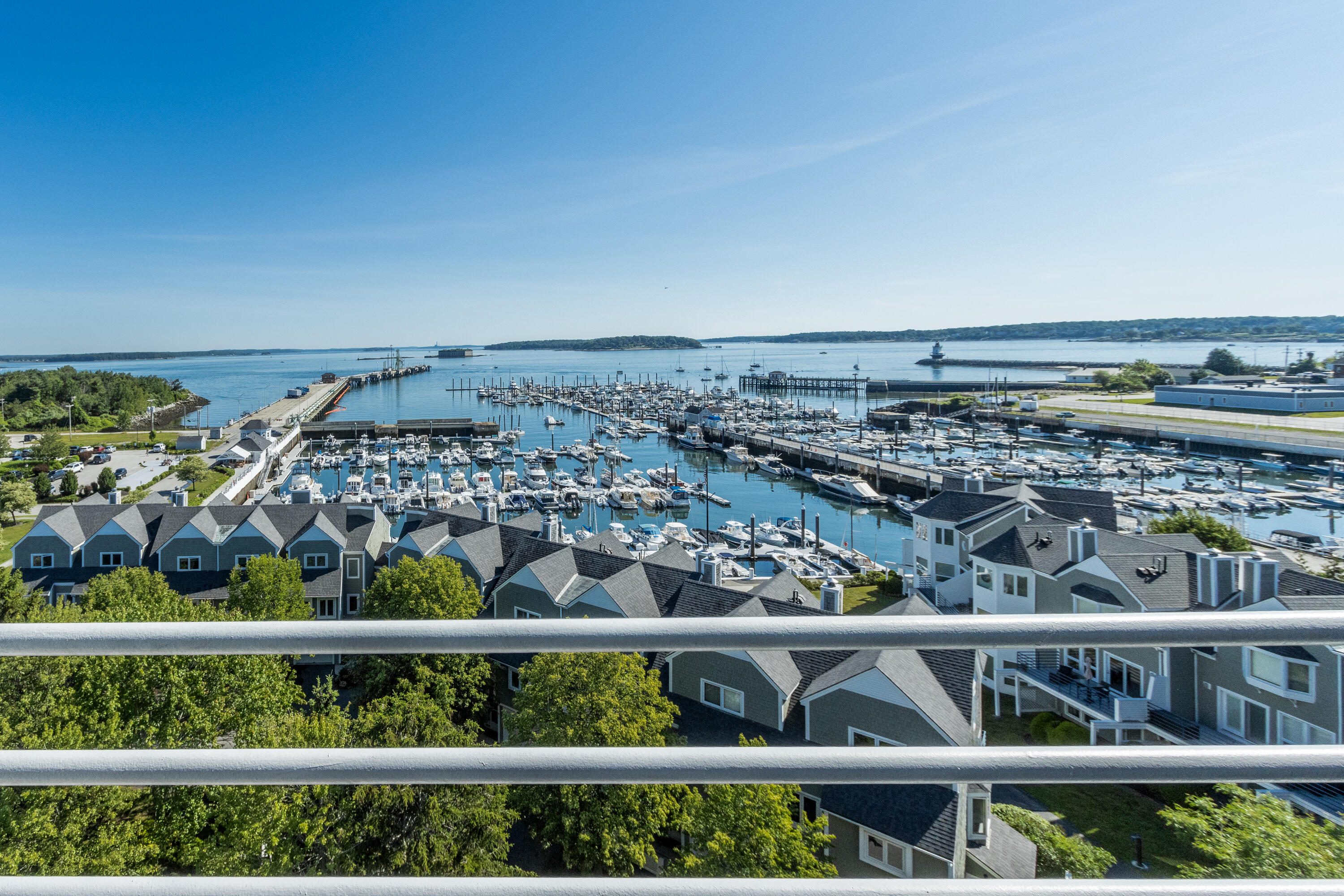 148 Breakwater Drive, #807, South Portland, ME 04106 20250630TR-71013