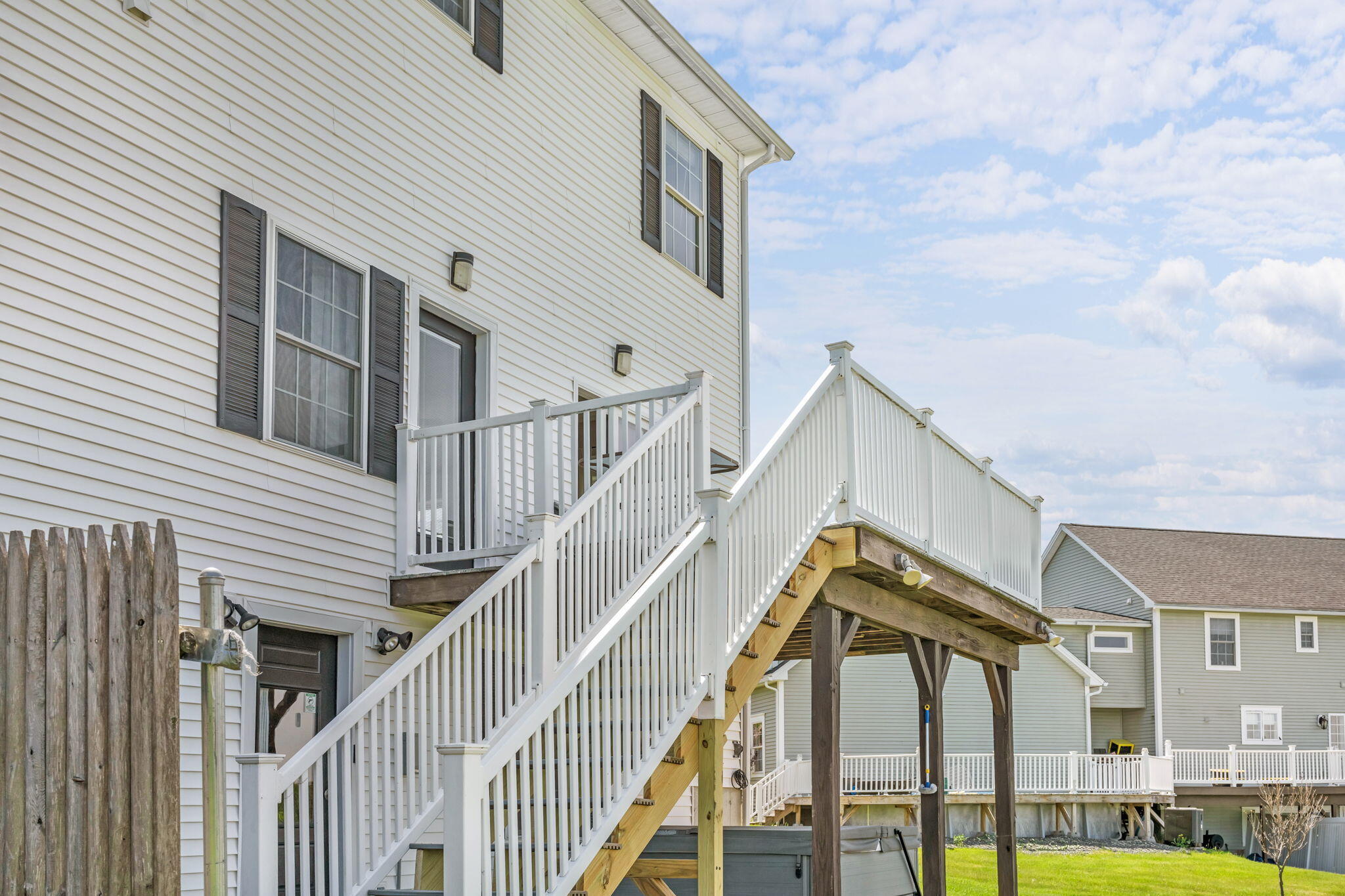 77-web-or-mls-40-hillview-dr