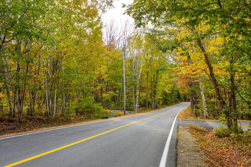192 Mountain Road, Raymond, ME, 04071