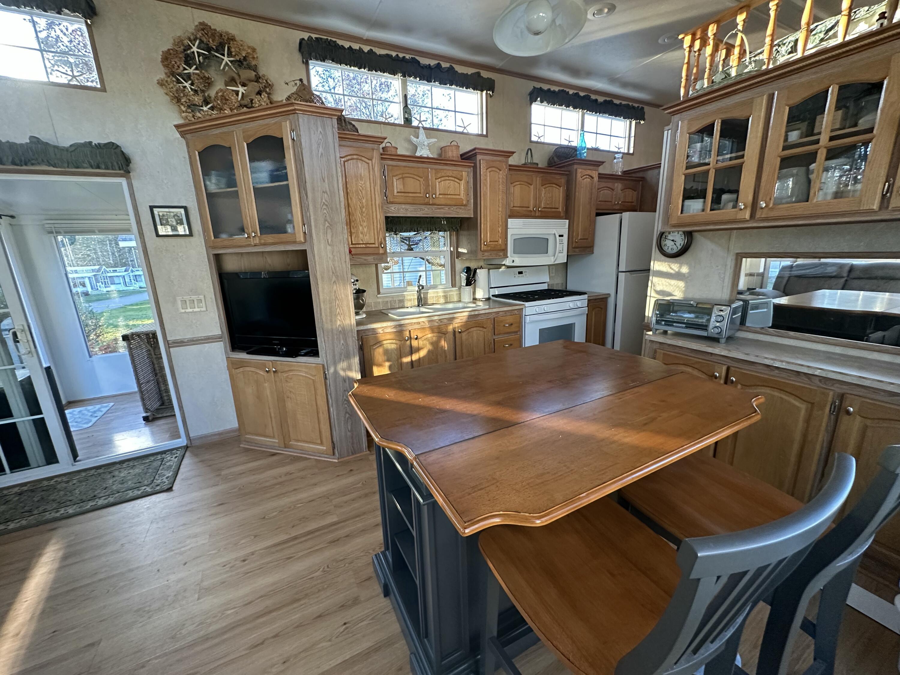 23 College Drive UNIT 121, Wells, ME, 04090