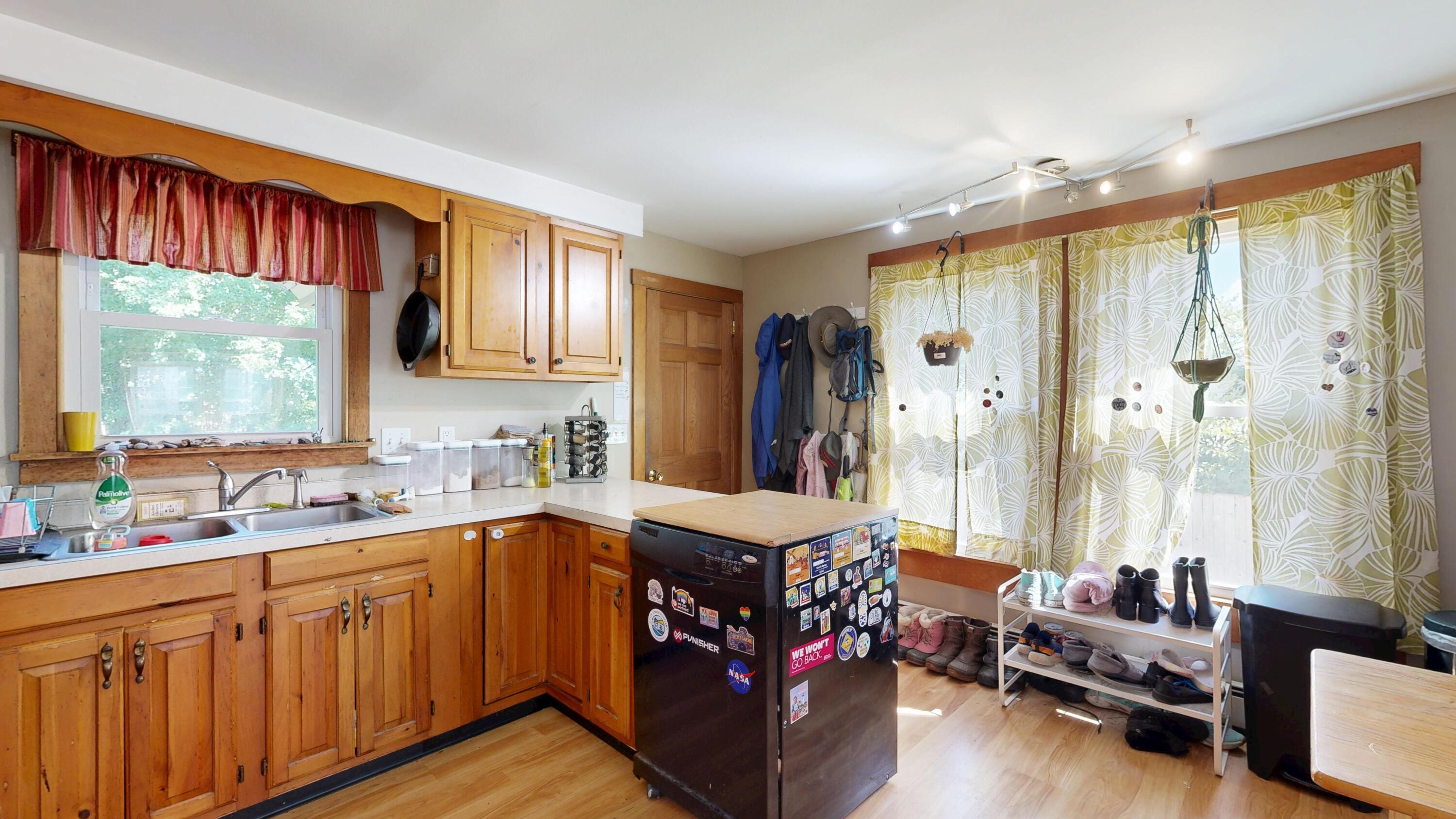 12 Gerry Avenue, South Portland, ME 04106 Kitchen