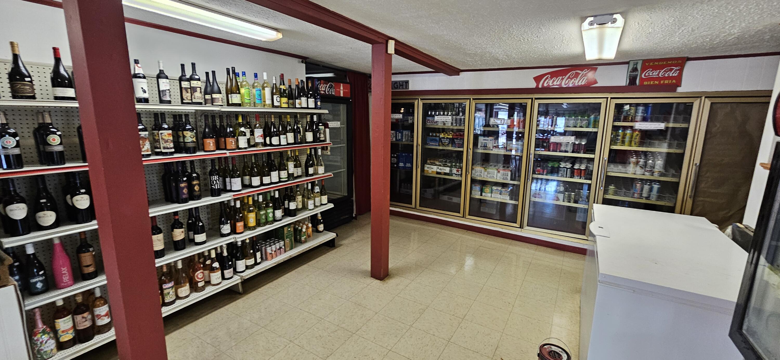 10 Shore Road, York, ME, 03909