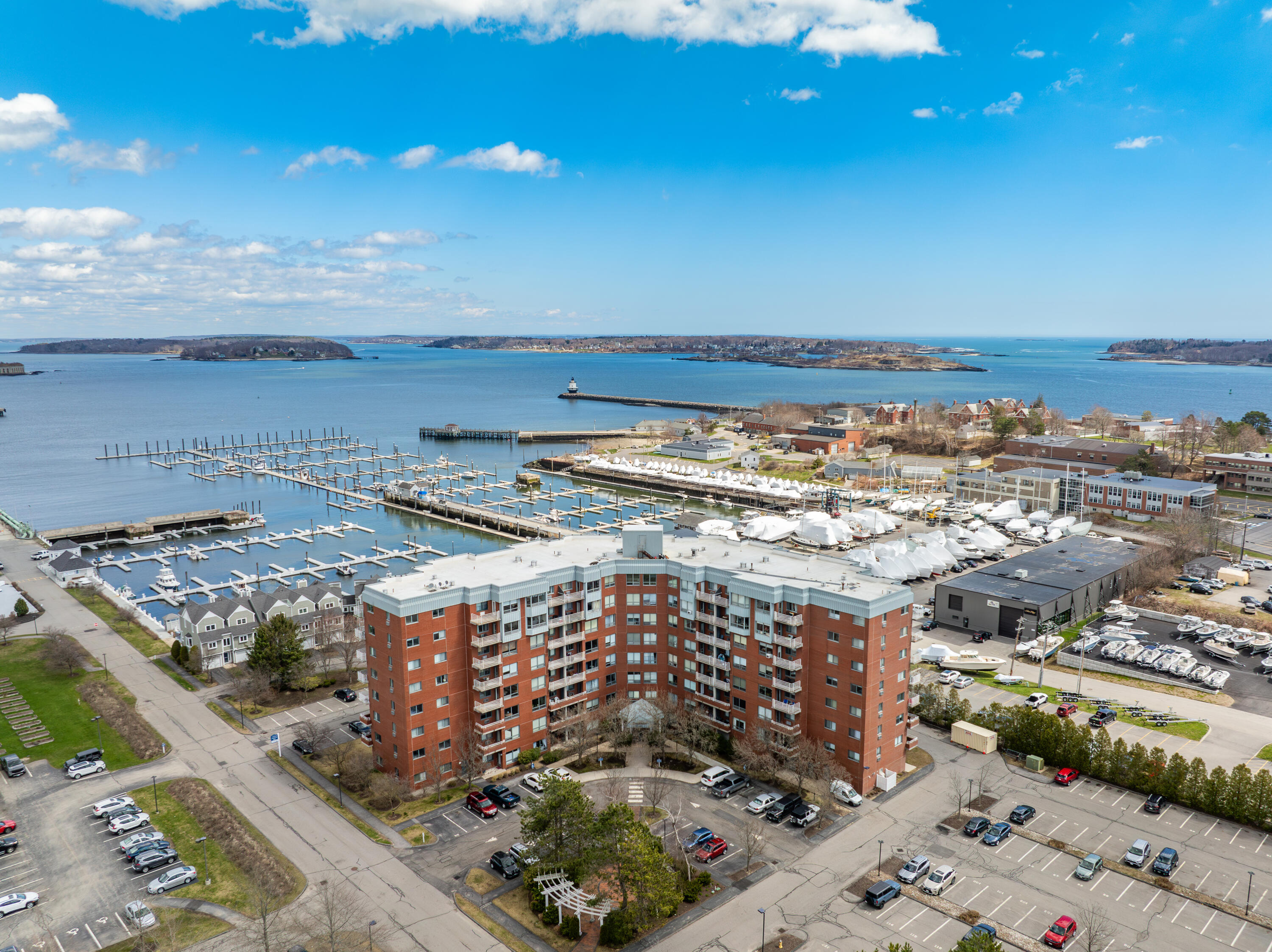 148 Breakwater Drive, #807, South Portland, ME 04106 148 Breakwater 209-04