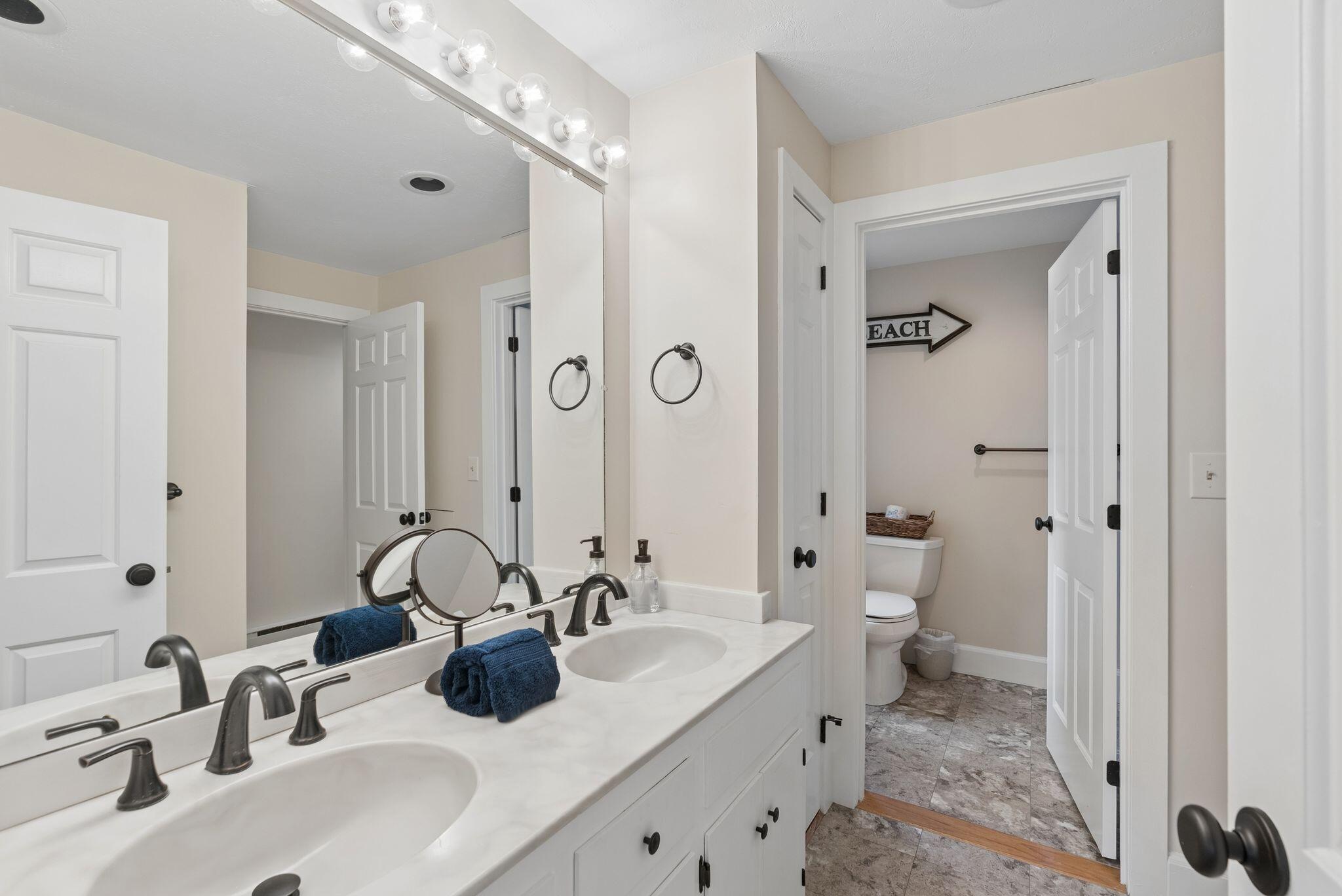 8 Woodland Avenue, #3, Kennebunk, ME 04043 40_DSC09076