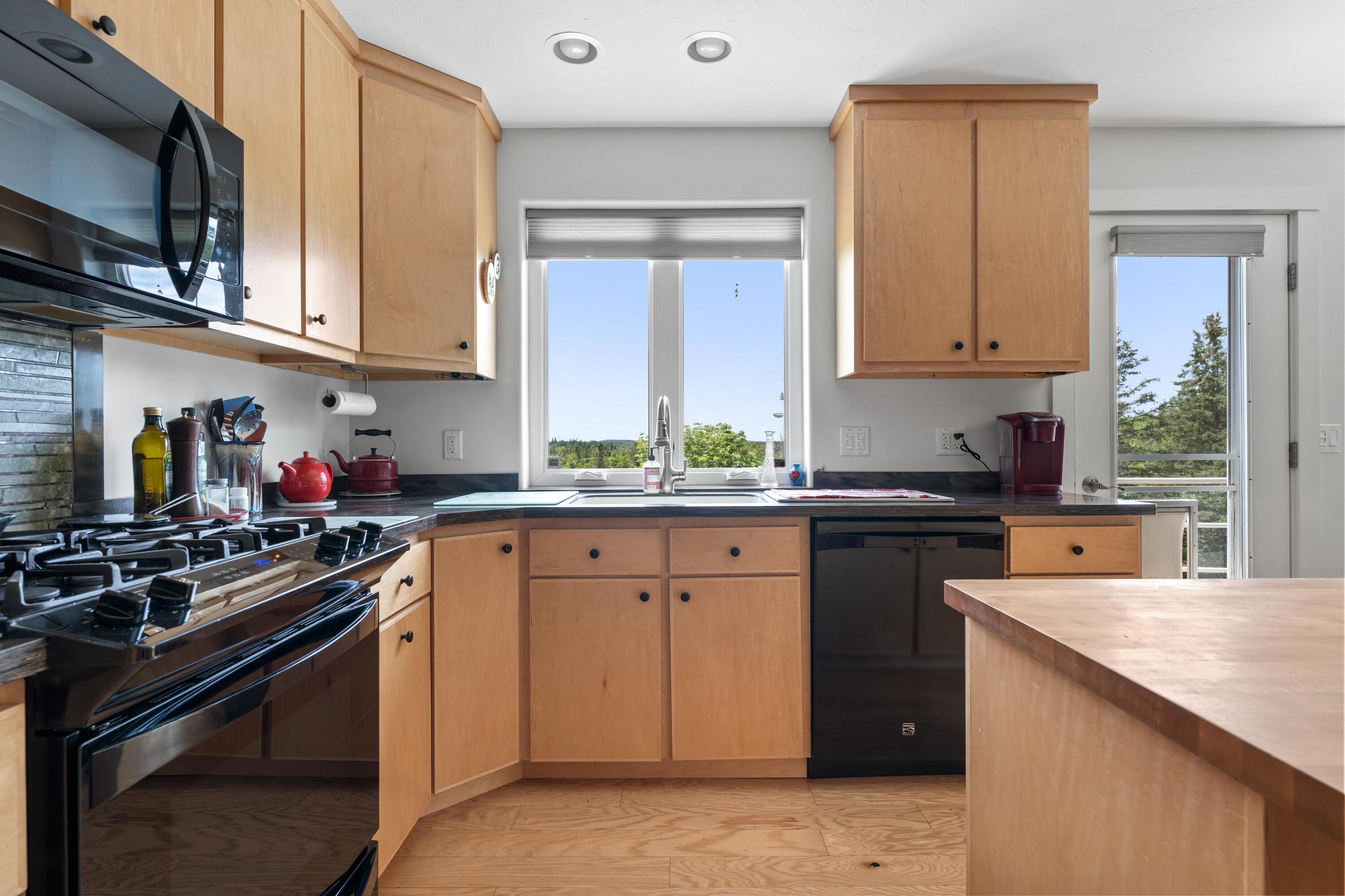 197 N Shore Road, North Haven, ME, 04853