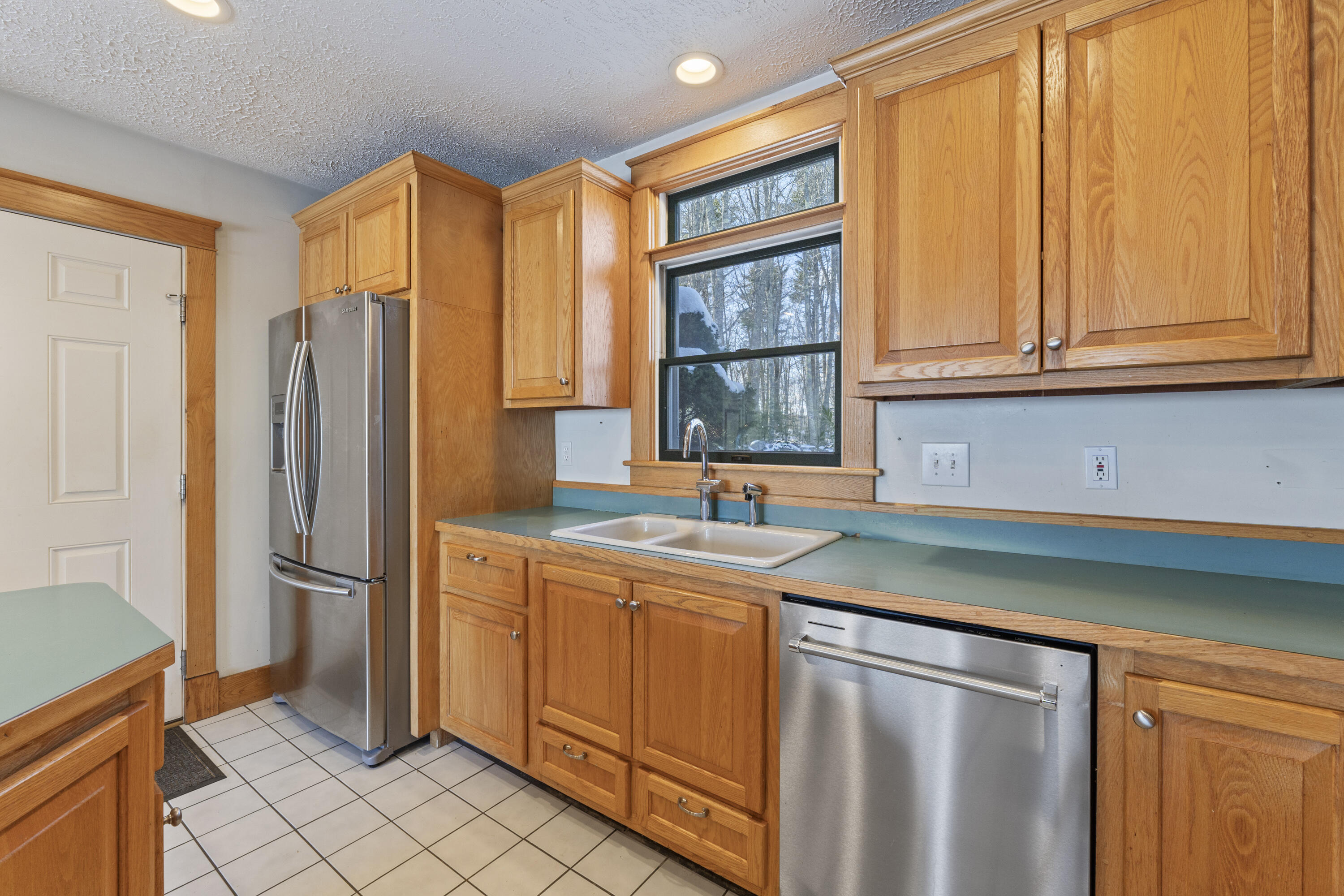 467 Bay Road, Bowdoinham, ME, 04008